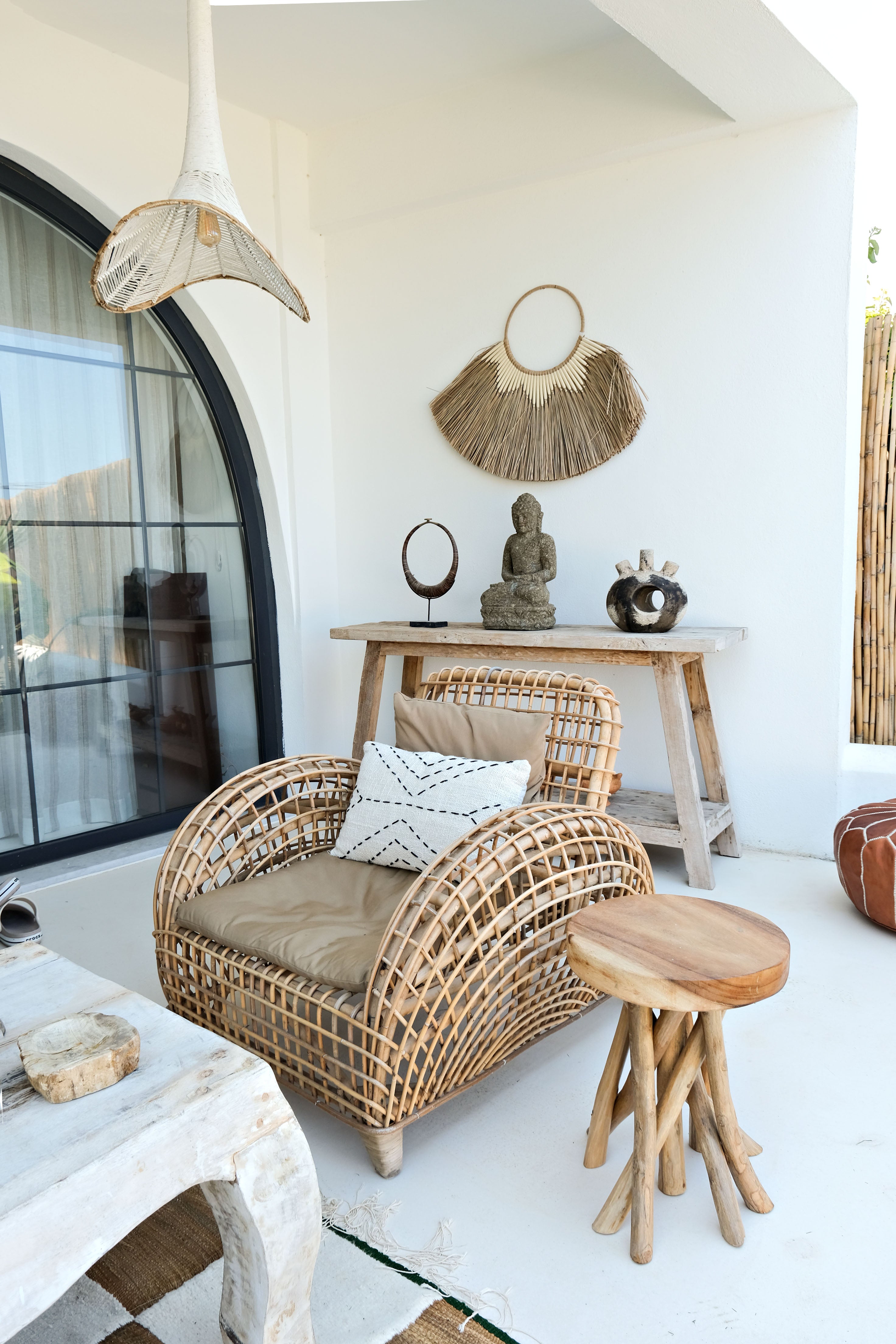 PUTRI COFFEE TABLE