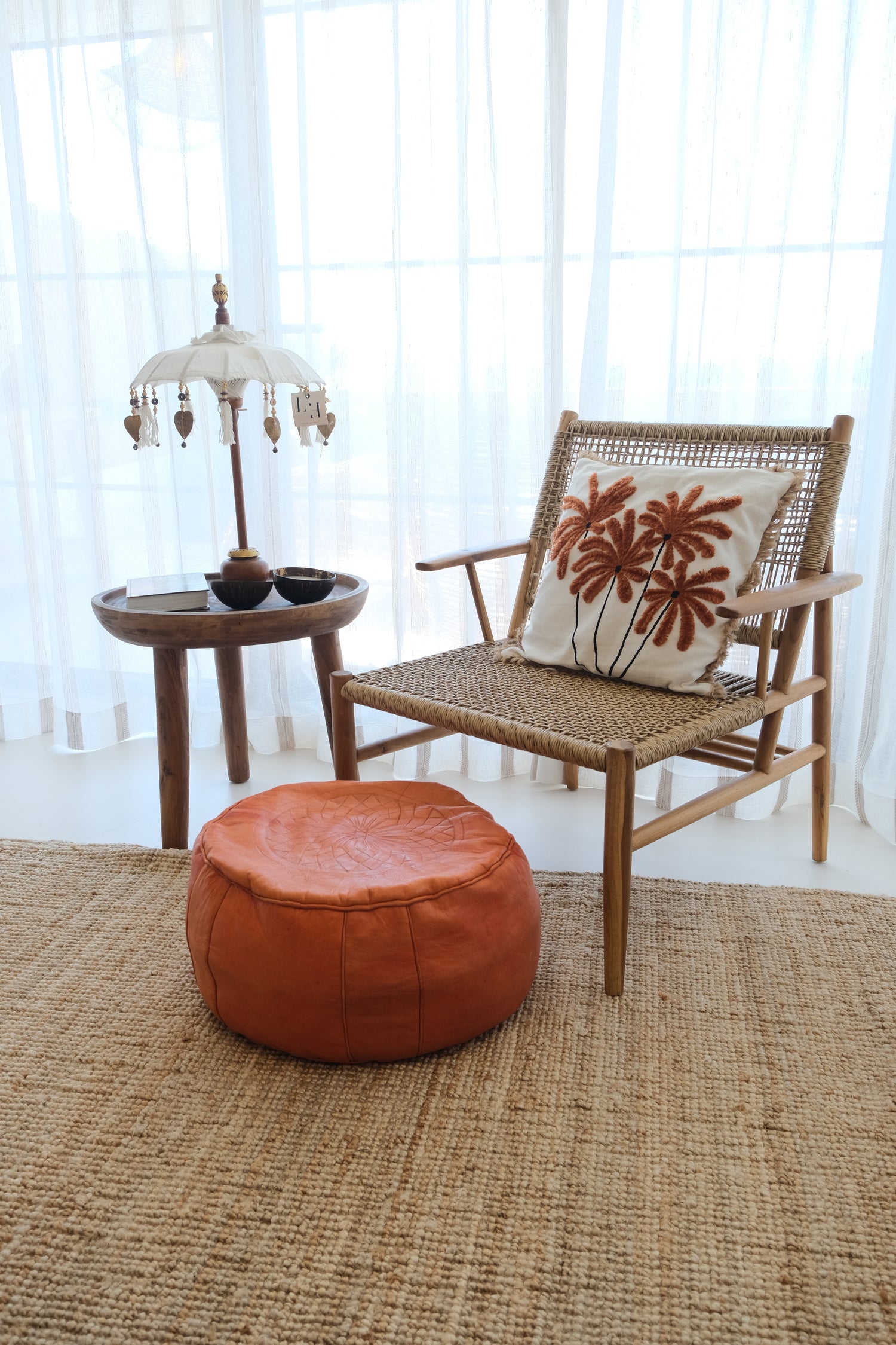 HALF YARN KNITTED ARMCHAIR