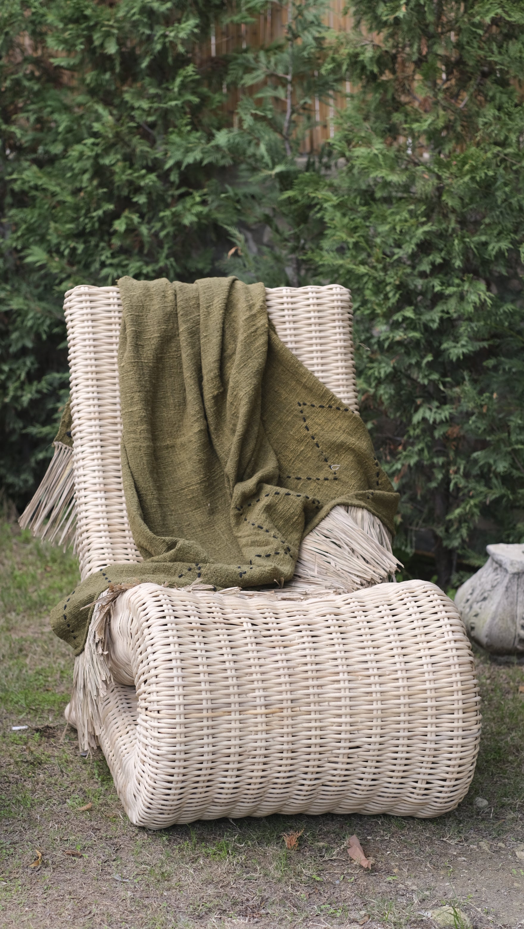 COBRA RATTAN SOFA