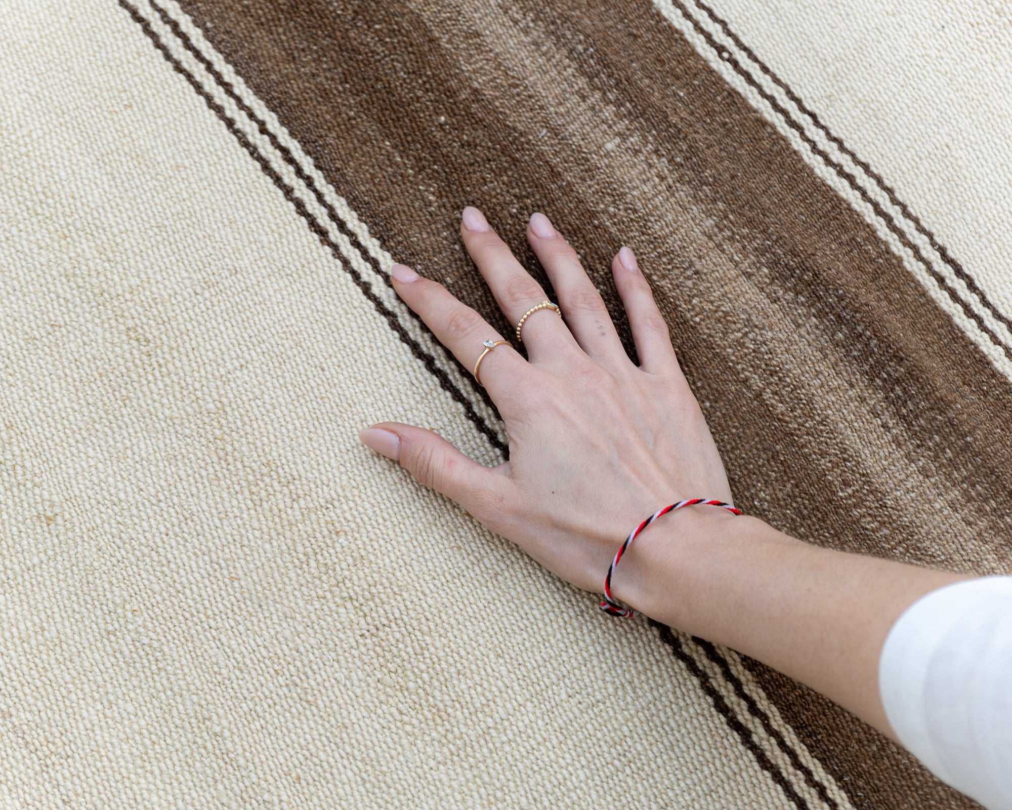 EL DOKUMA KAHVE ÇİZGİLİ KİLİM