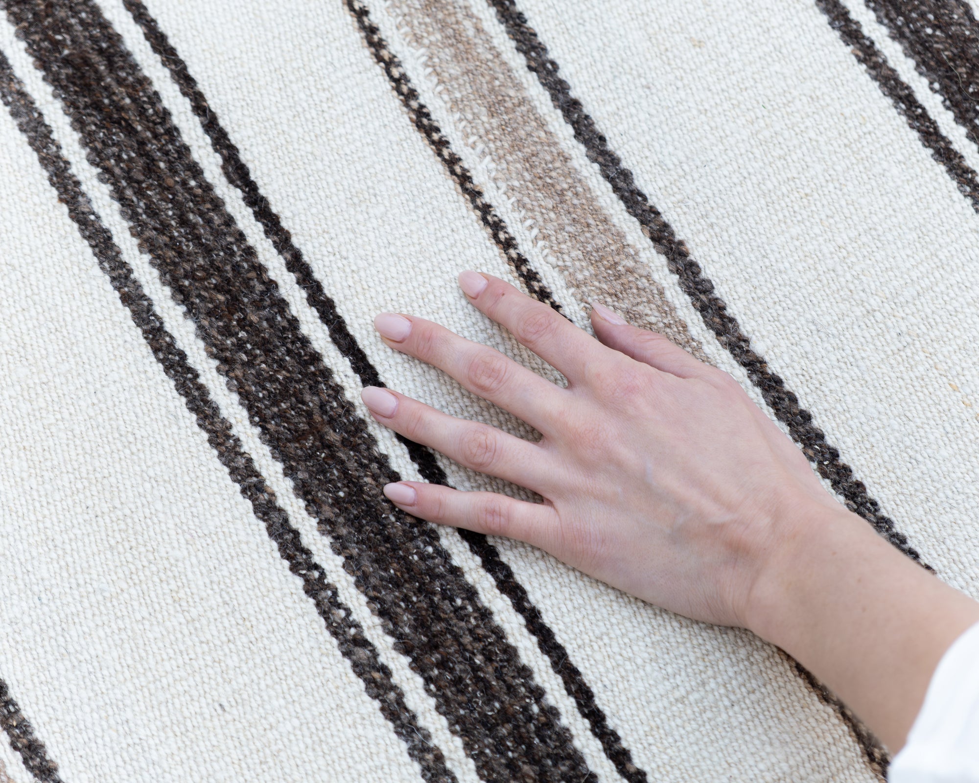 KAHVE ÇİFT ÇİZGİLİ KİLİM