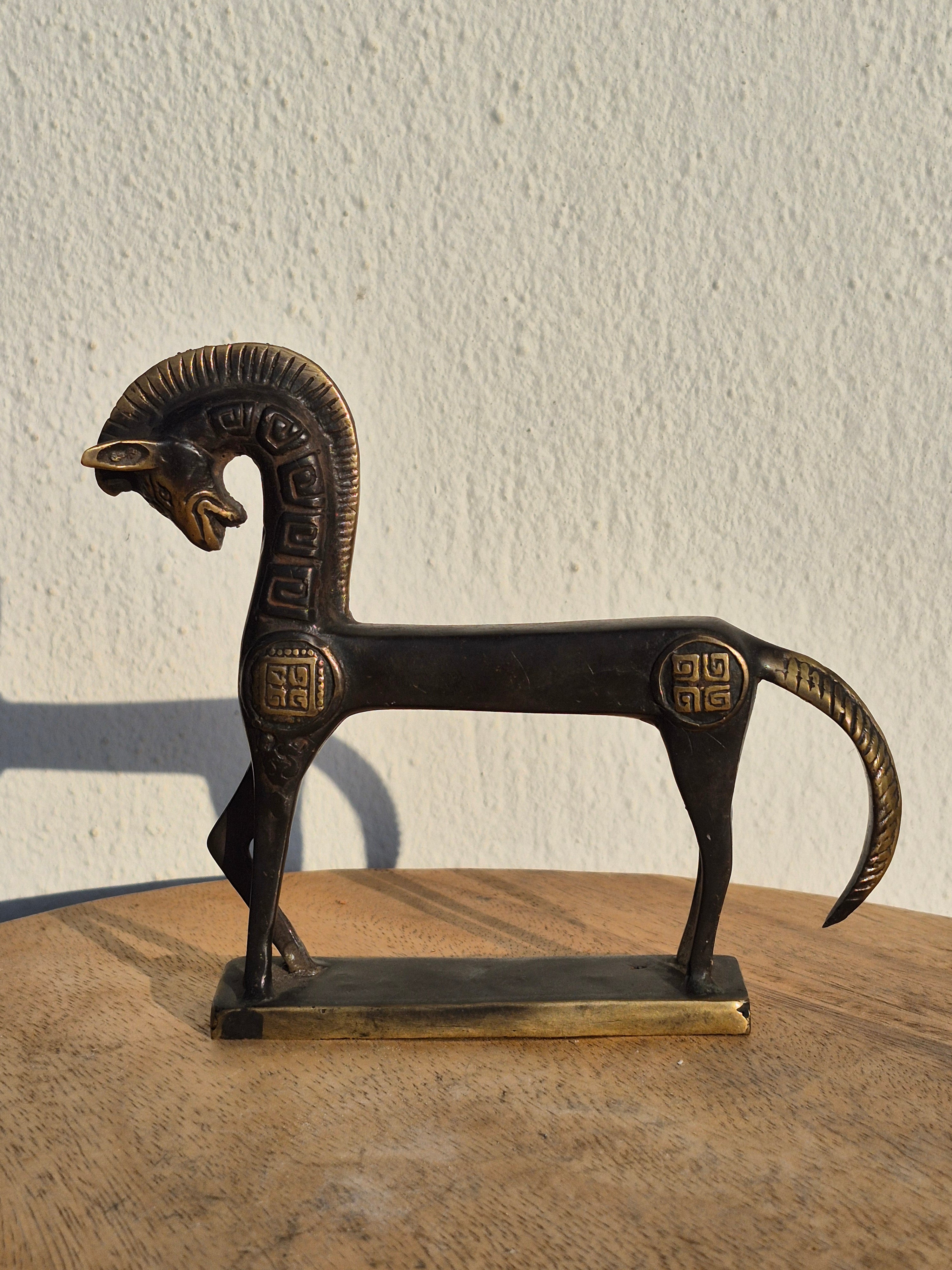 Urartu At Biblo