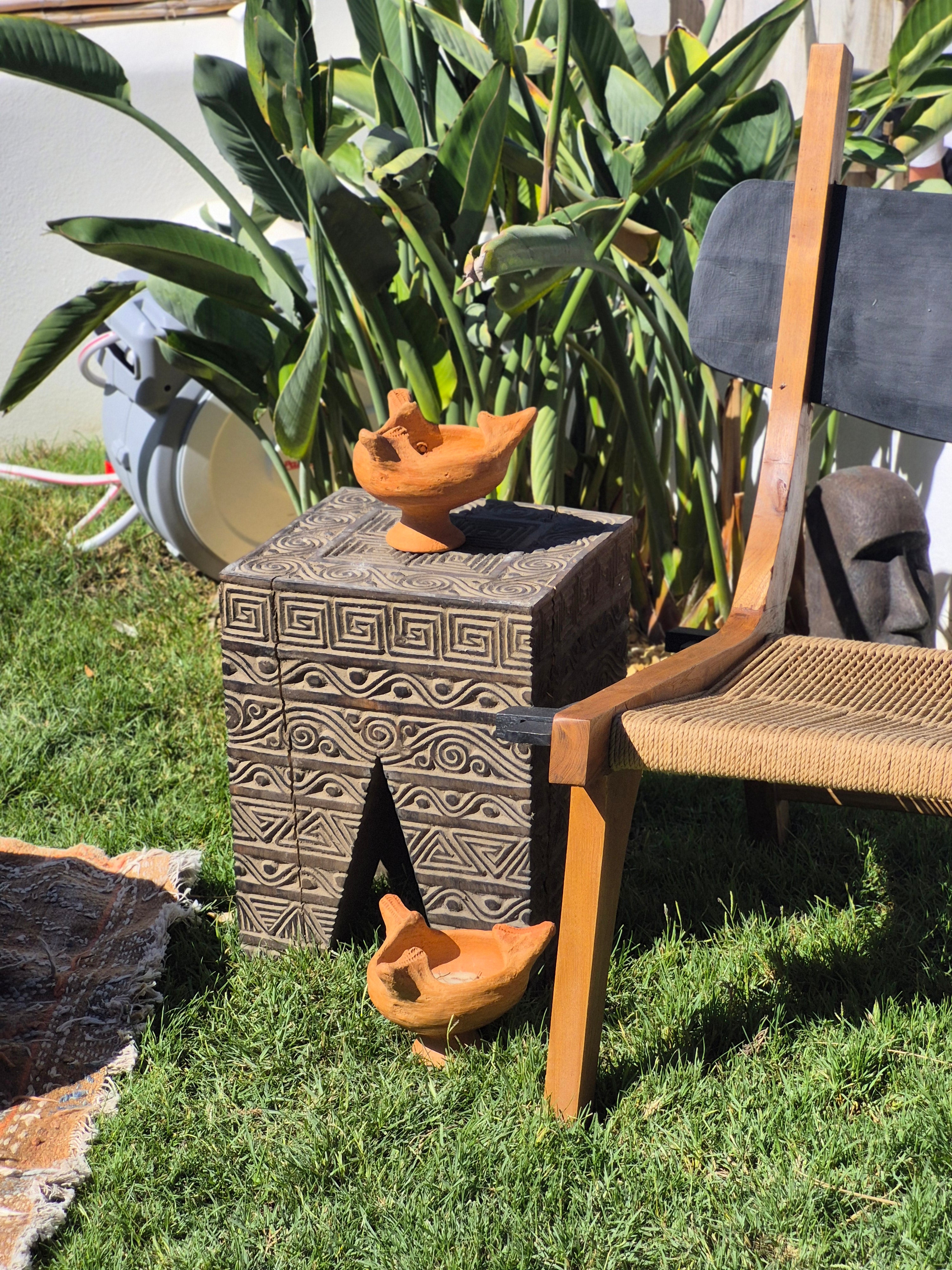 ASTUTI COFFEE TABLE