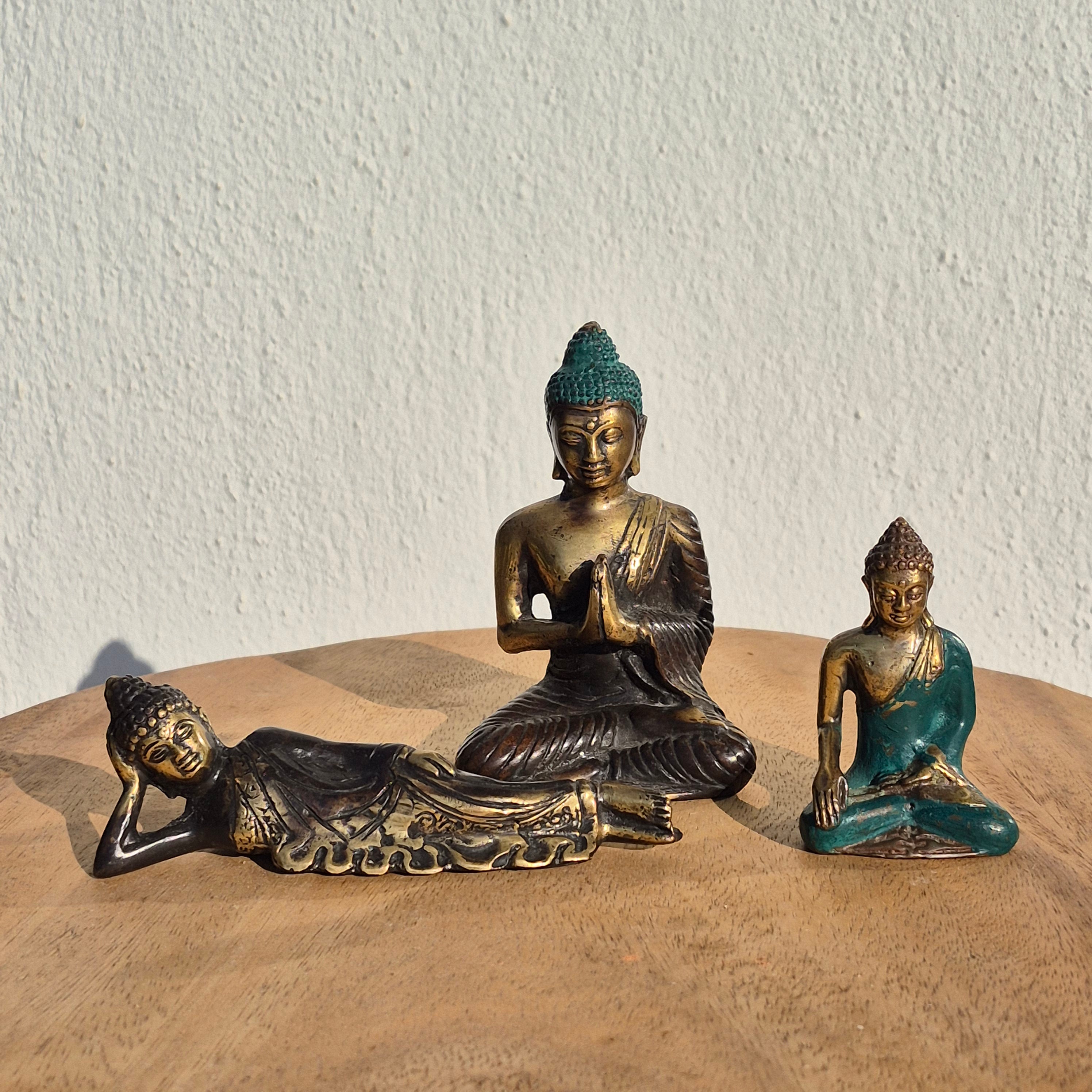 Uyuyan Budha