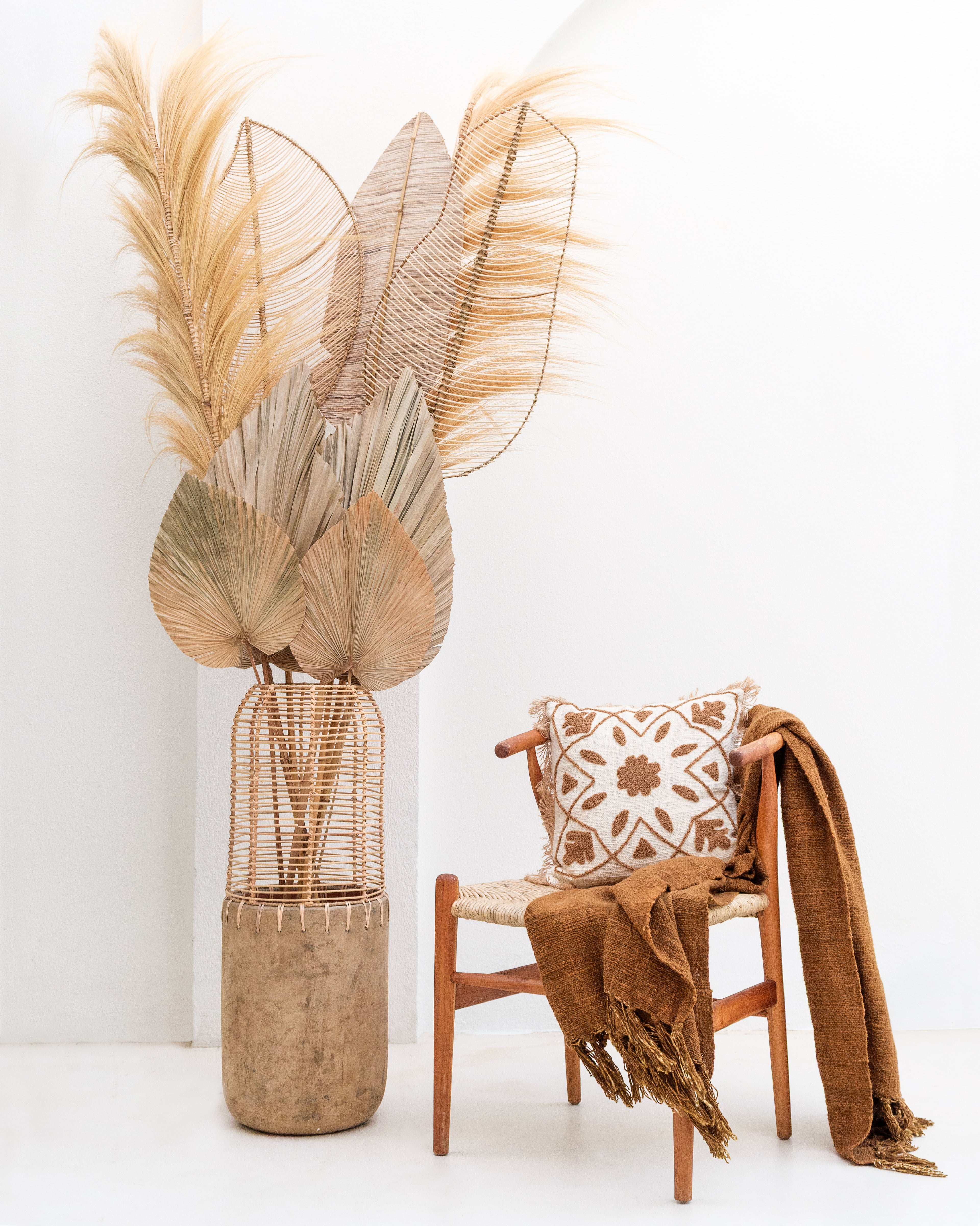 WISHBONE BANANA FIBER CHAIR