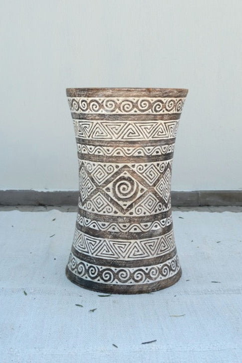 EMBROIDERED SANDGLASS STOOL