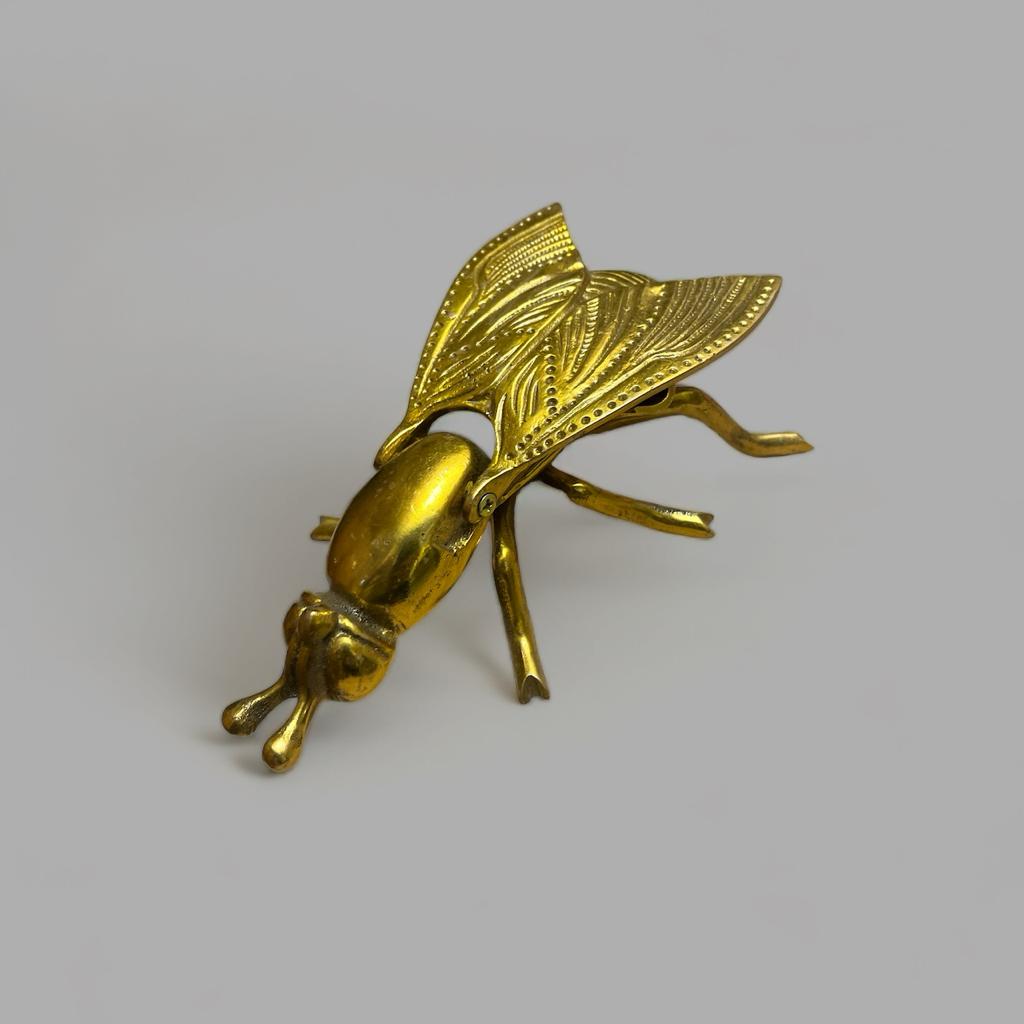 BRONZE BEE