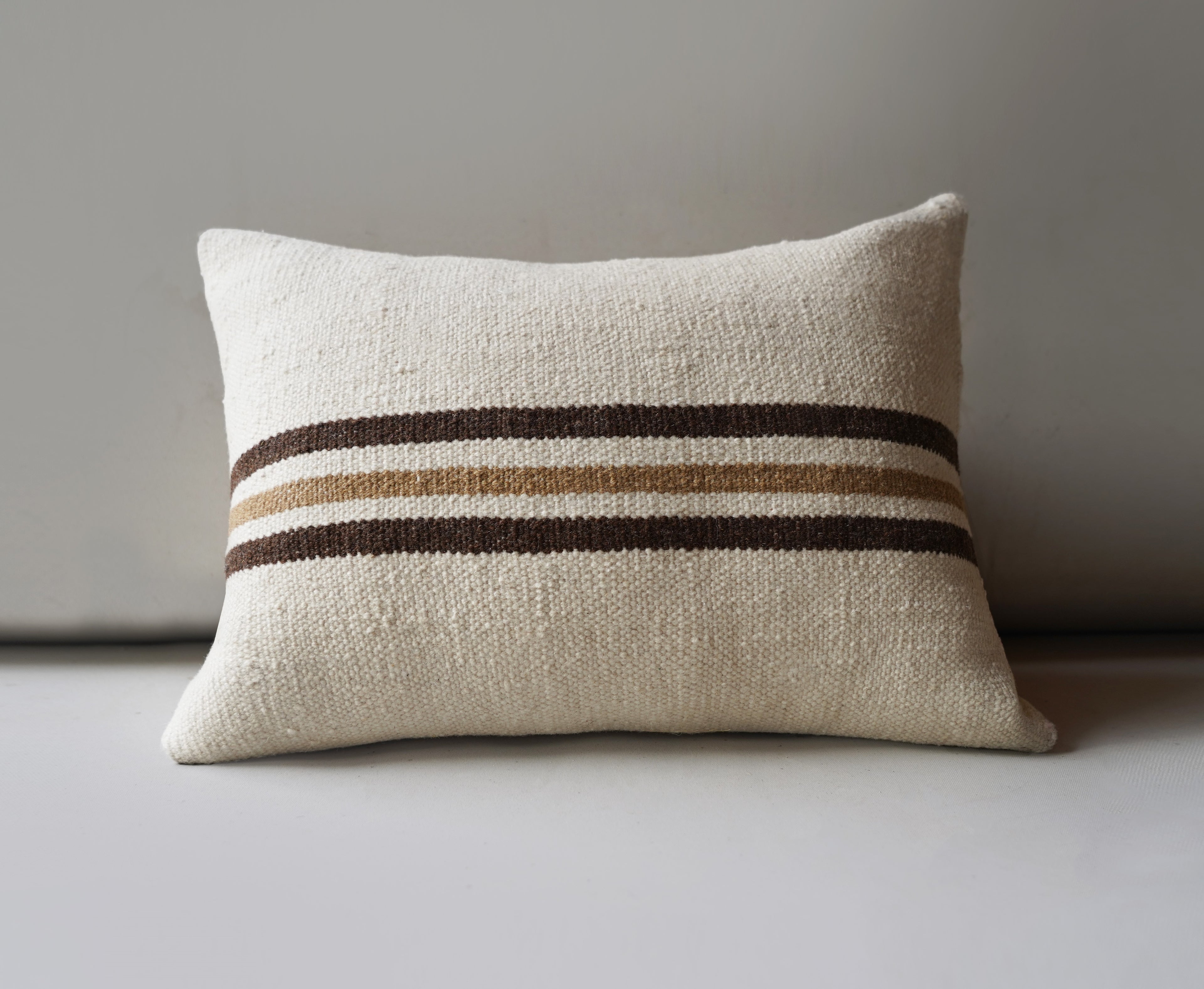 FLORA WOOL PILLOW