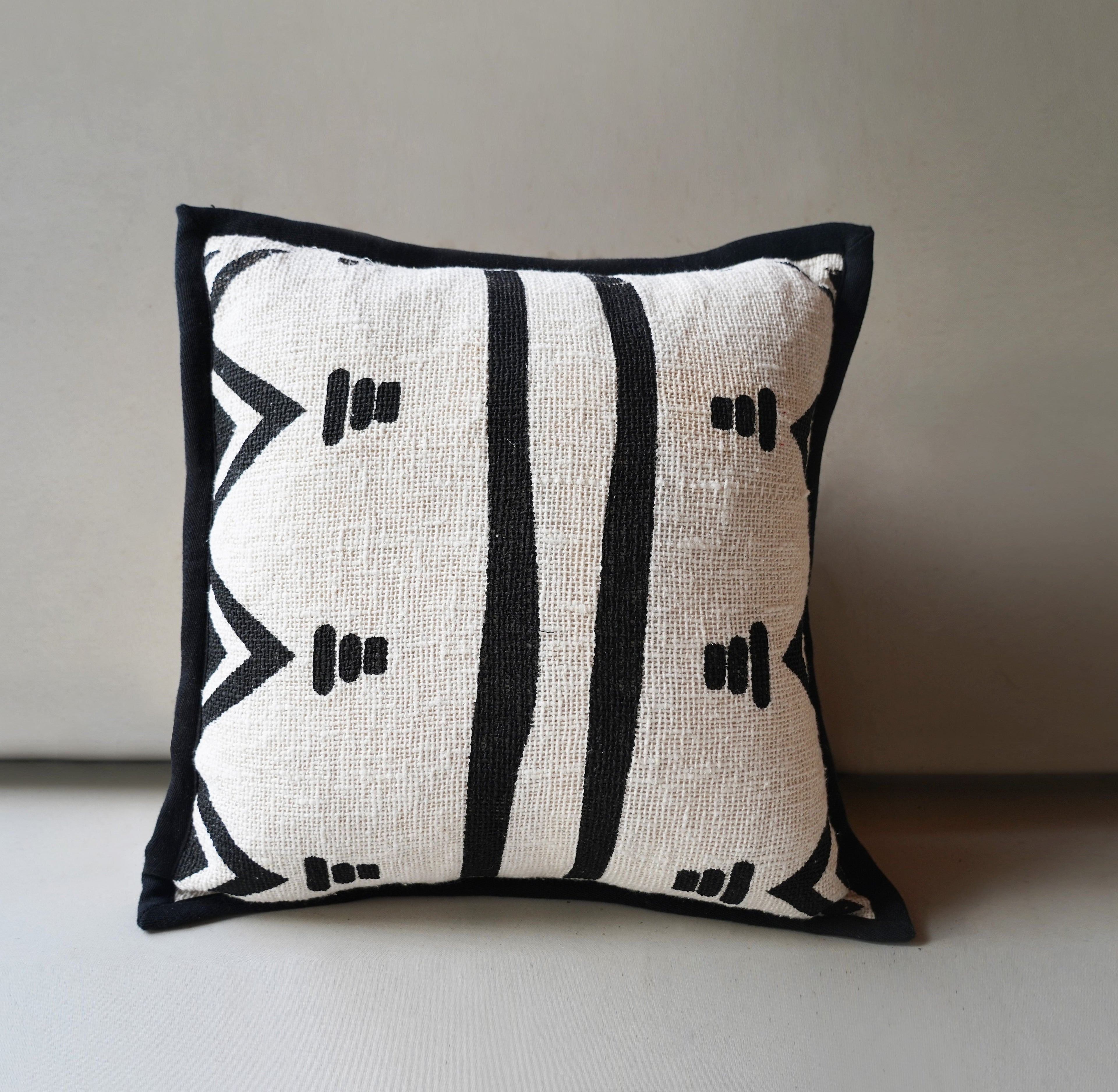 COTTON CUSHION COVER 1