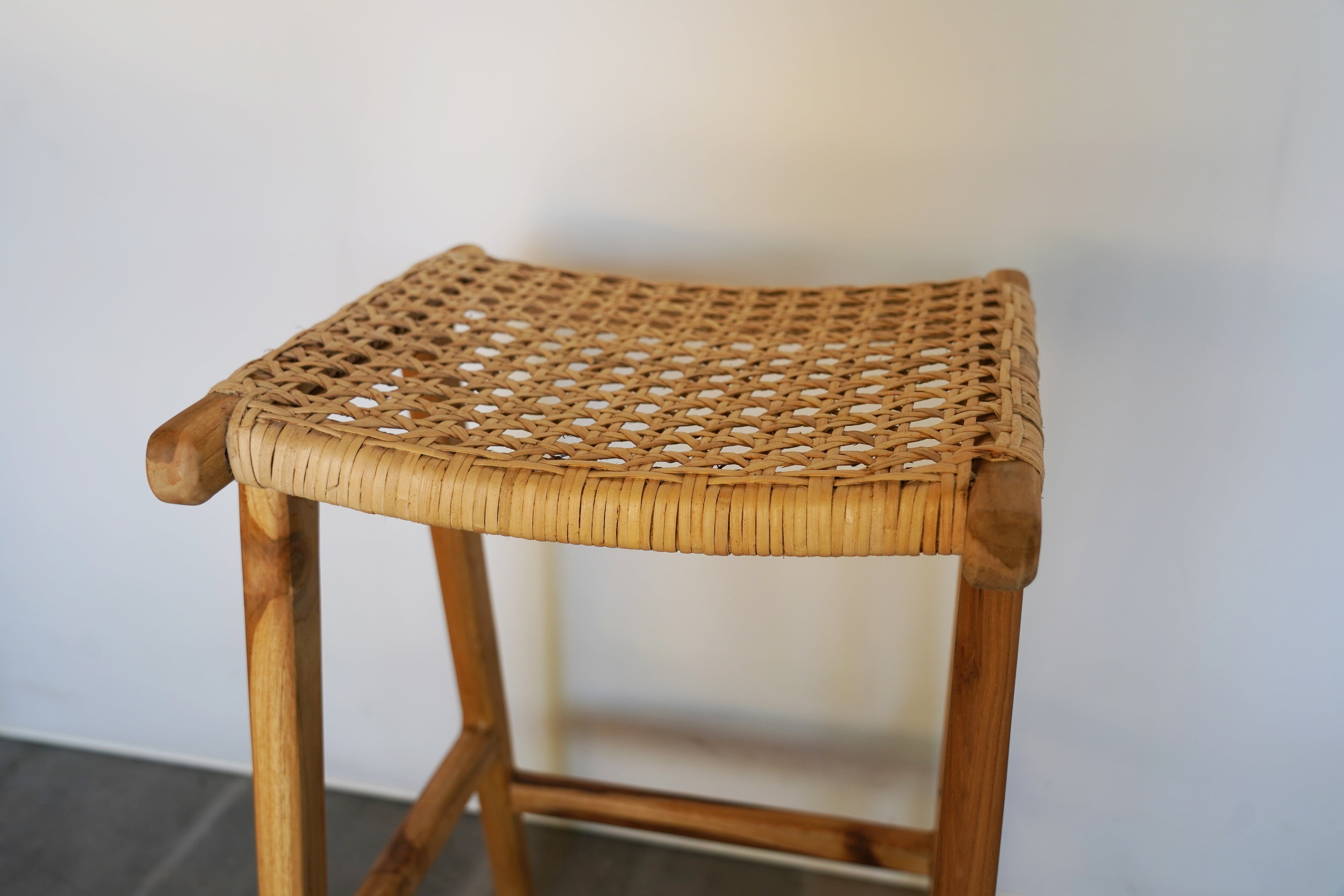 HAZERAN BAR STOOL