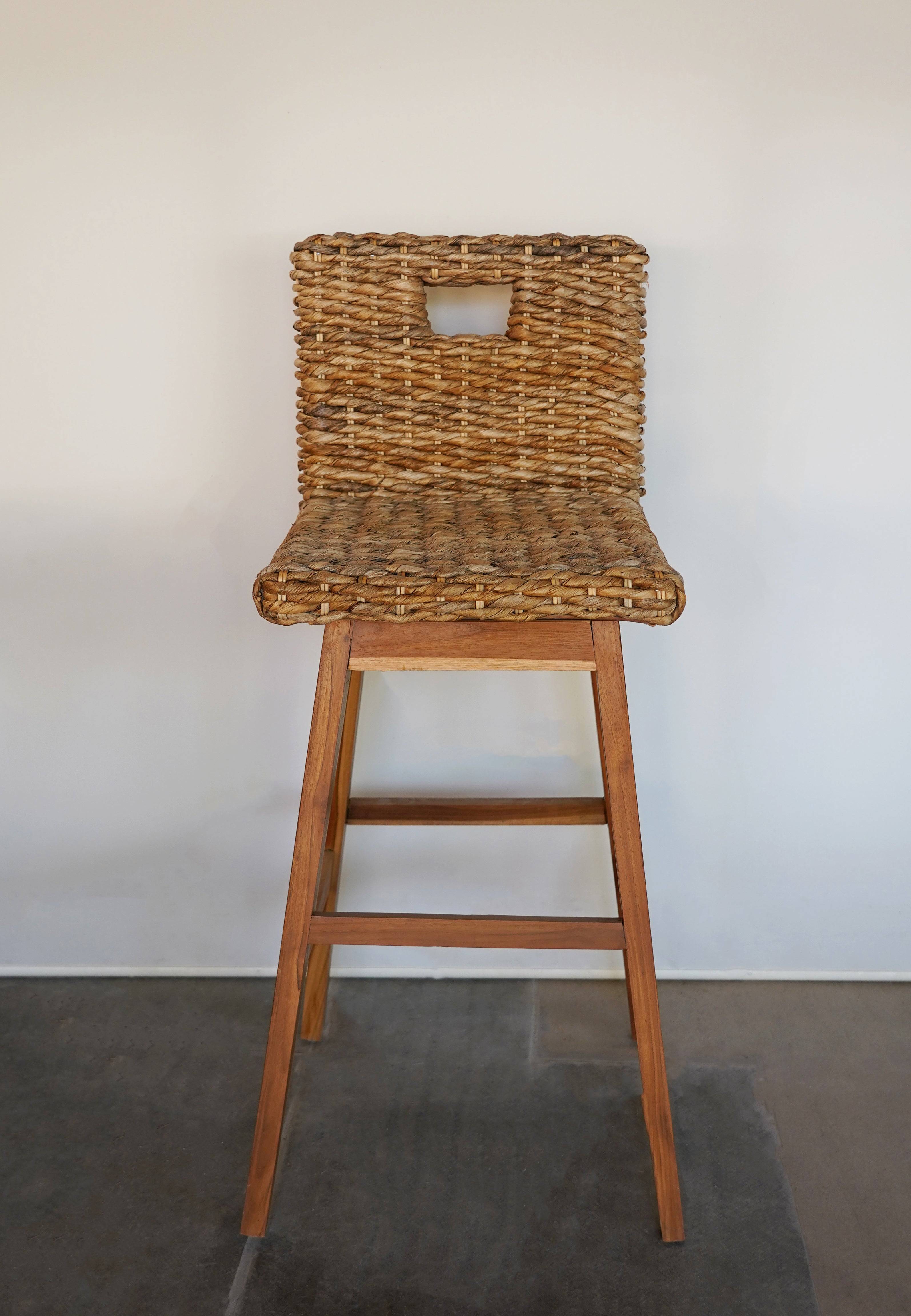 SEAGRASS BAR STOOL