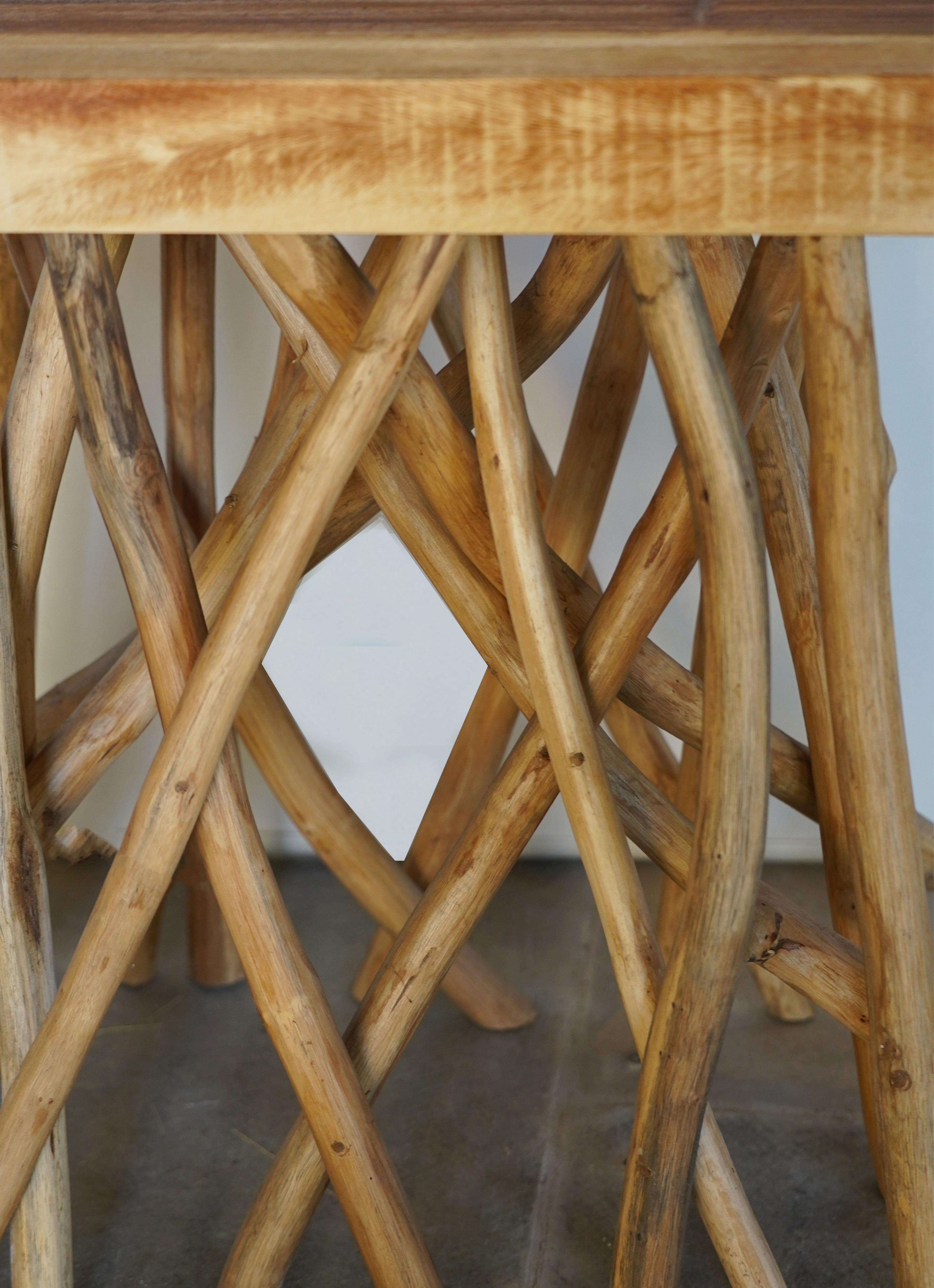 LESTARI COFFEE TABLE