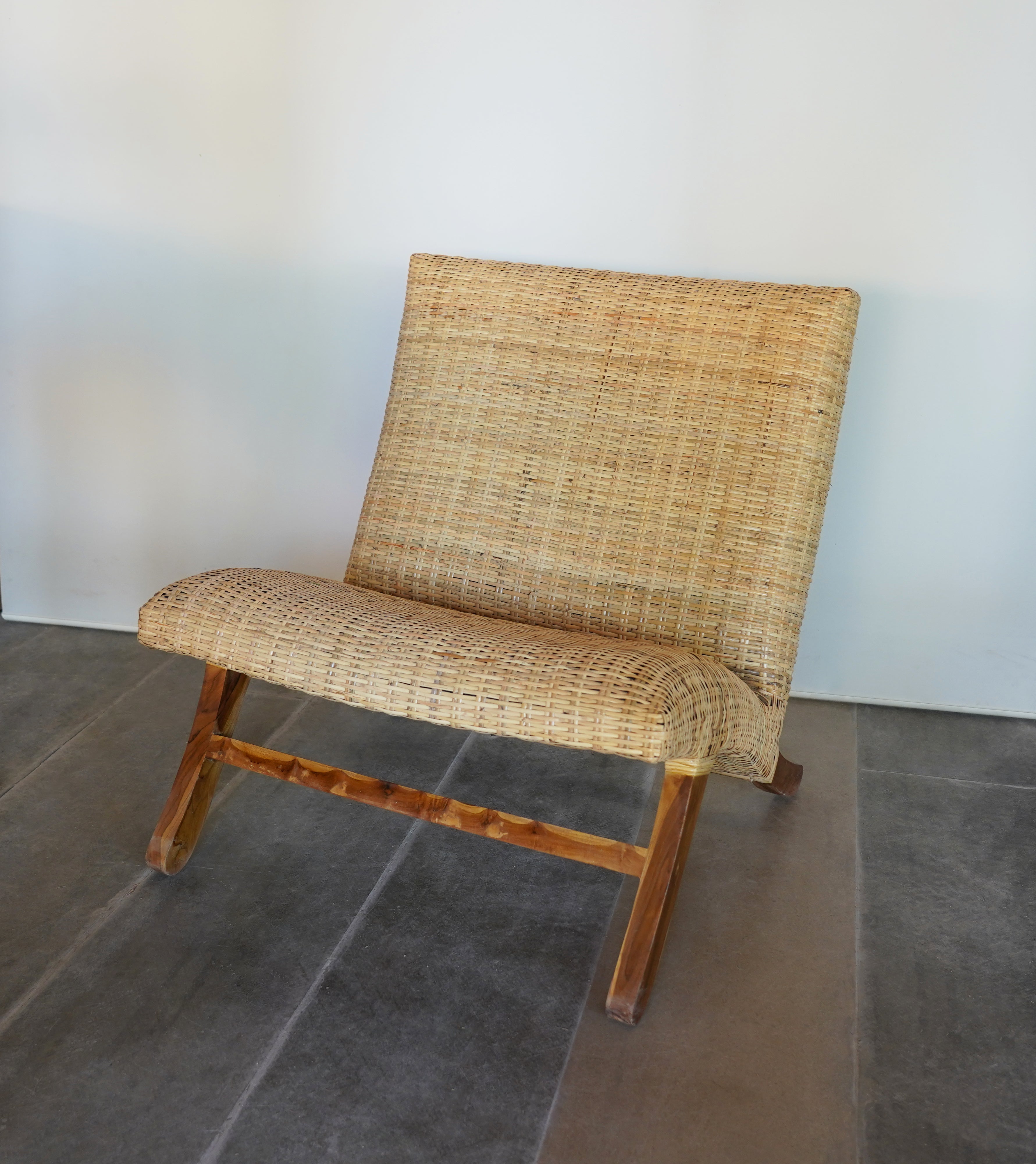 LAZY KNITTED ARMCHAIR