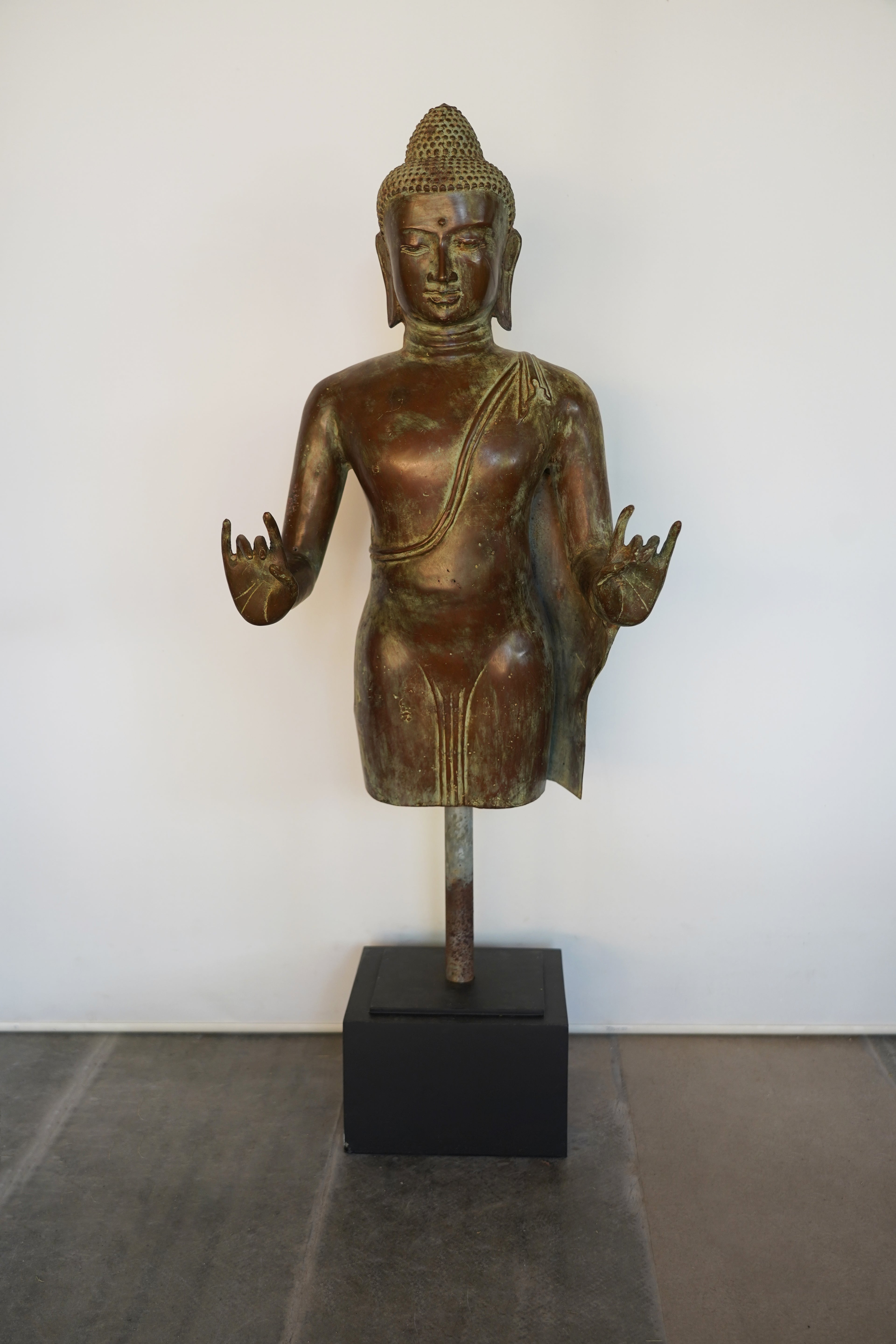 VERA BRONZE STATUE