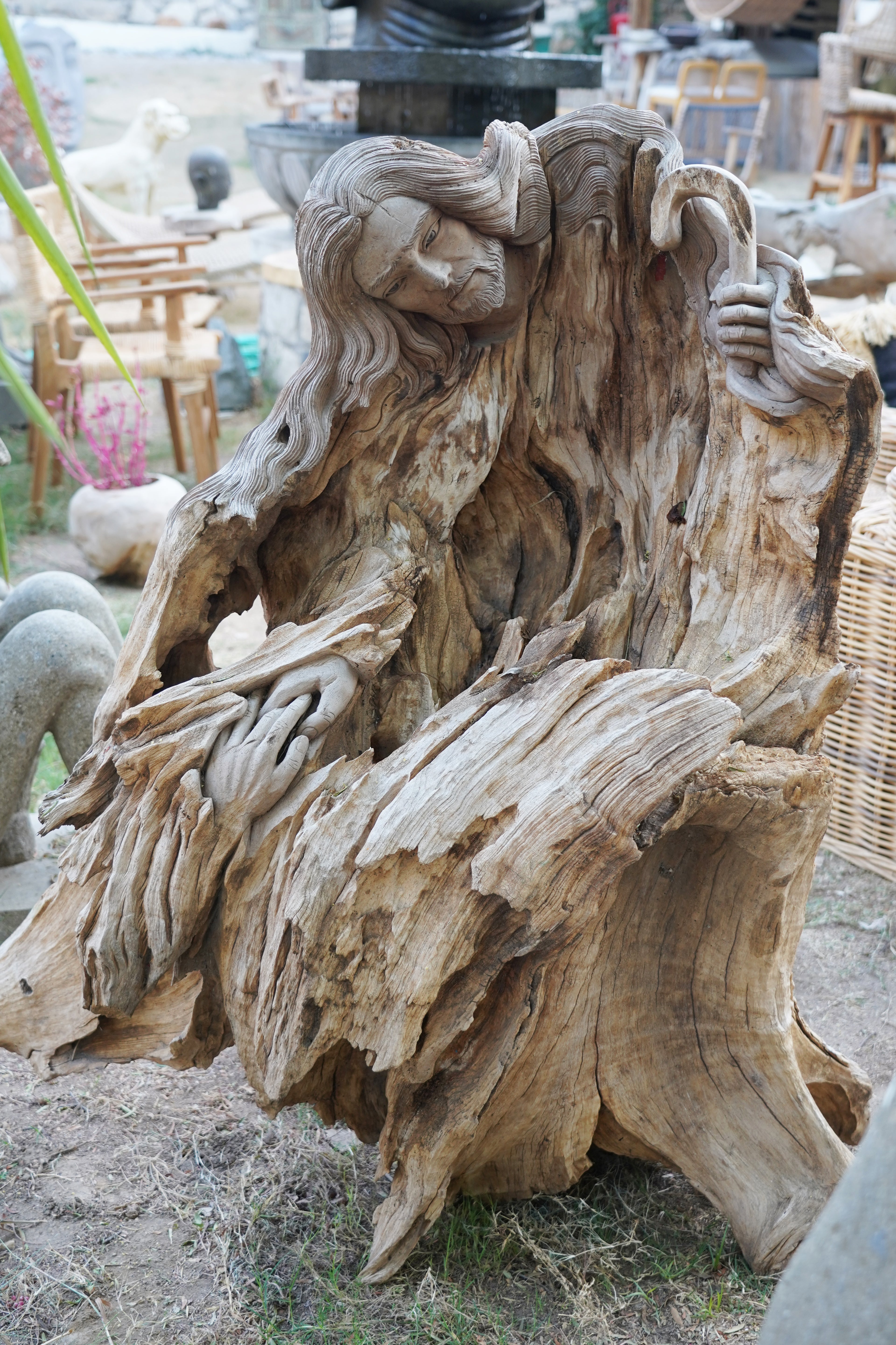 JESUS STATUE L