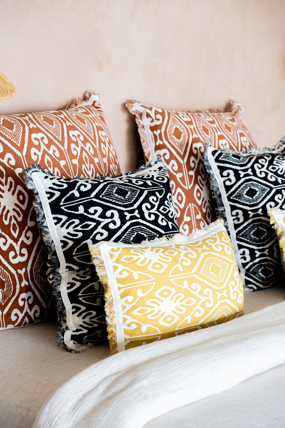 IKAT PÜSKÜLLÜ KIRLENT 60X60