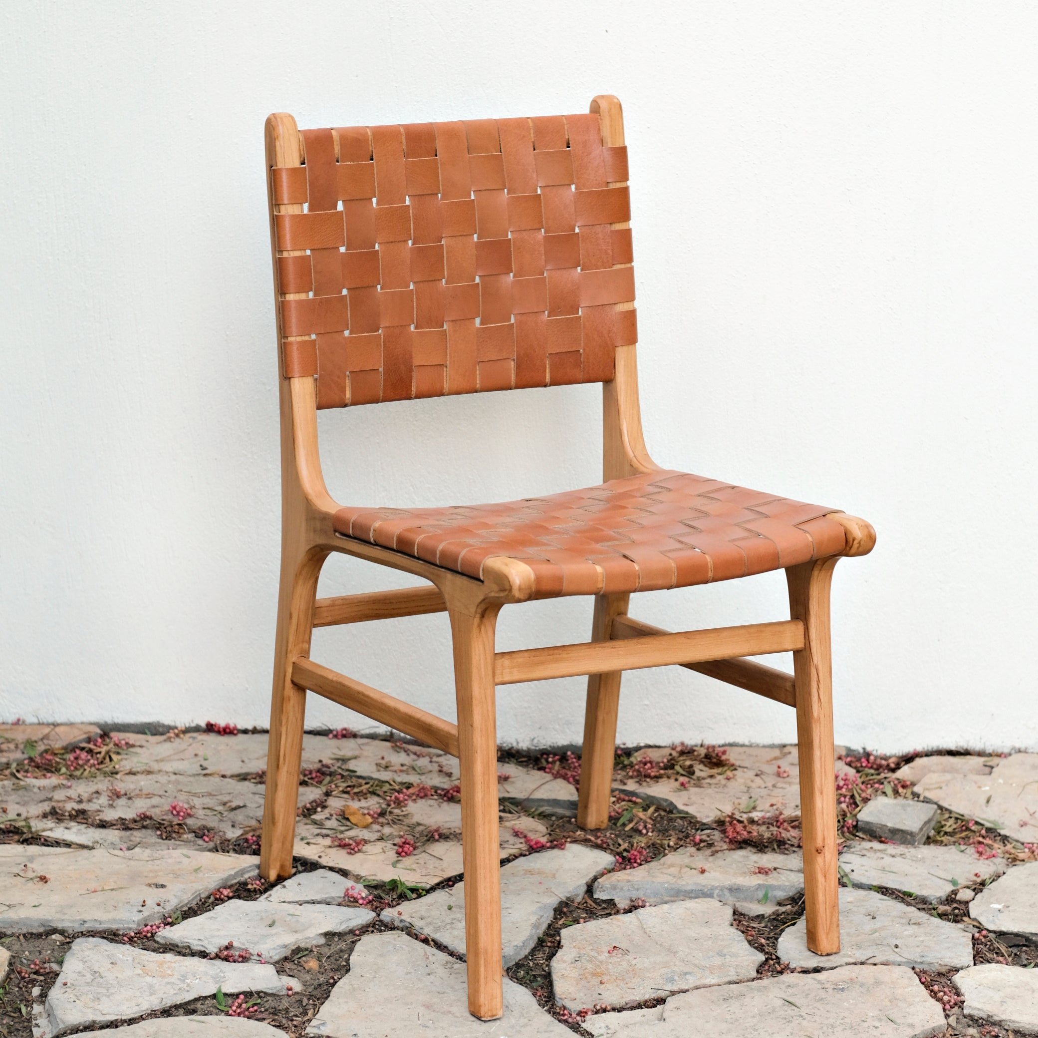 AZUR LEATHER CHAIR