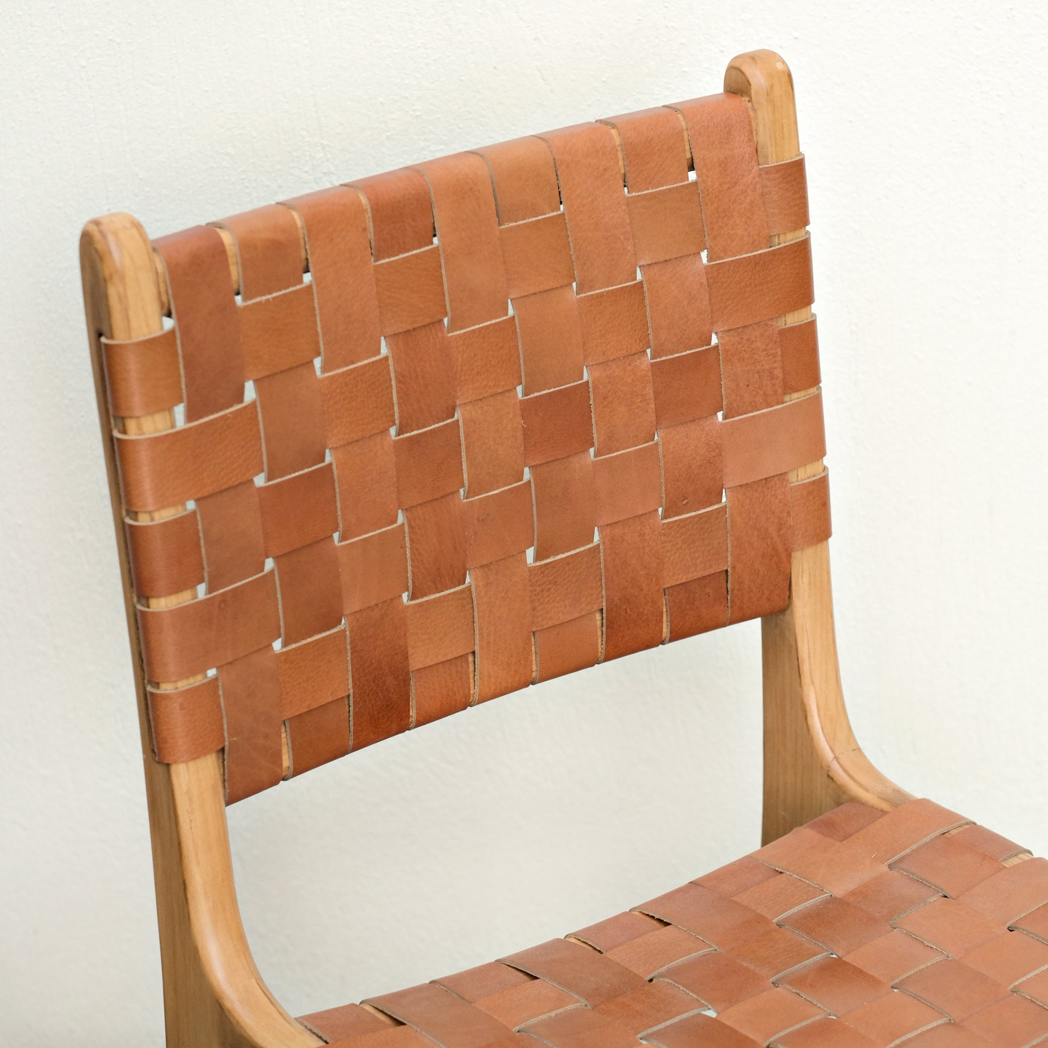 AZUR LEATHER CHAIR