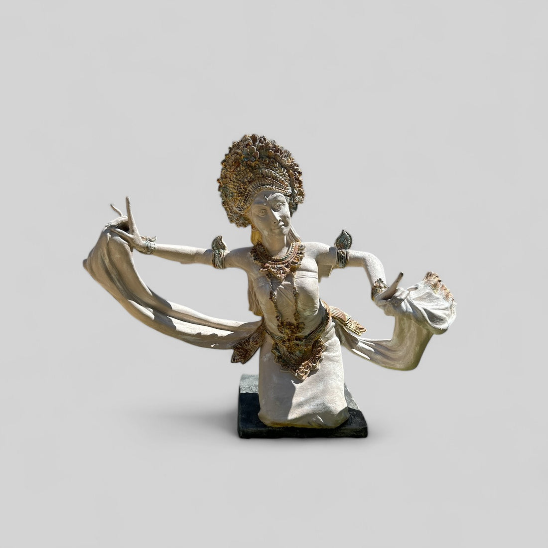 DIANA STATUE