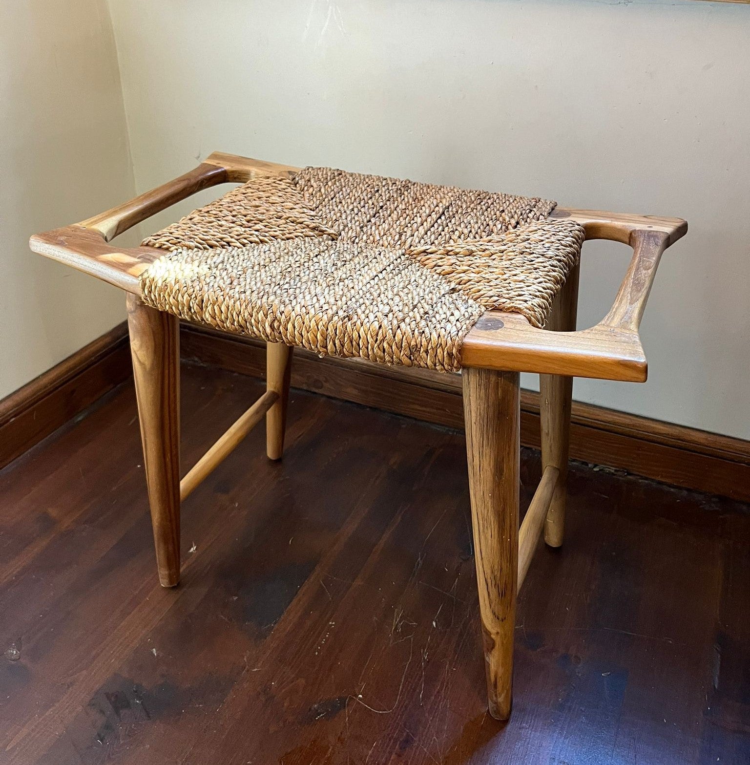 WINGED STOOL