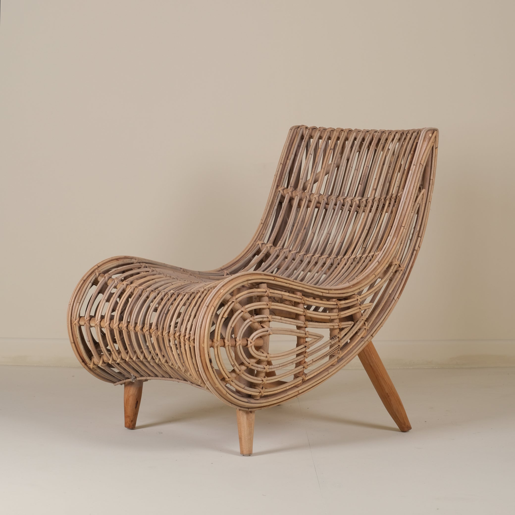 DROP RATTAN SOFA