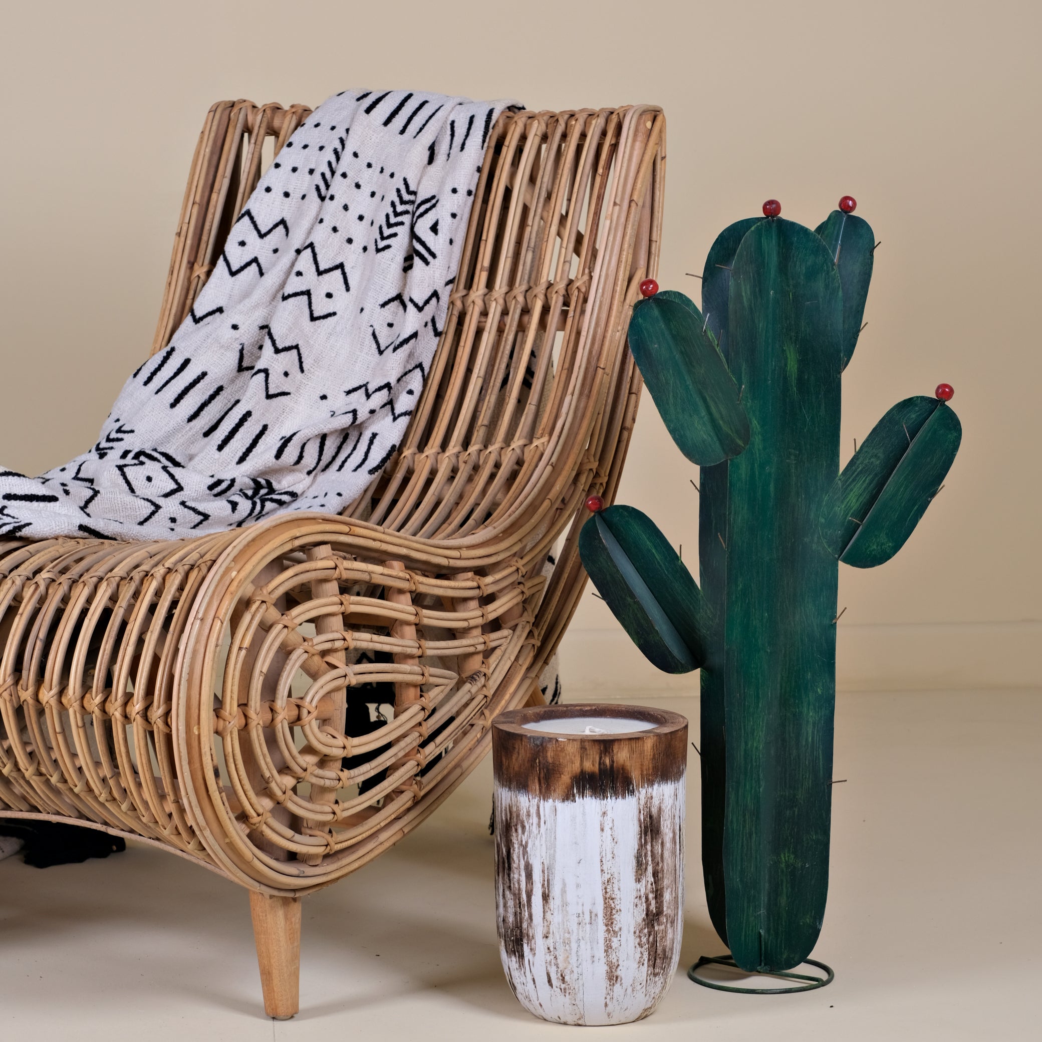 DROP RATTAN SOFA