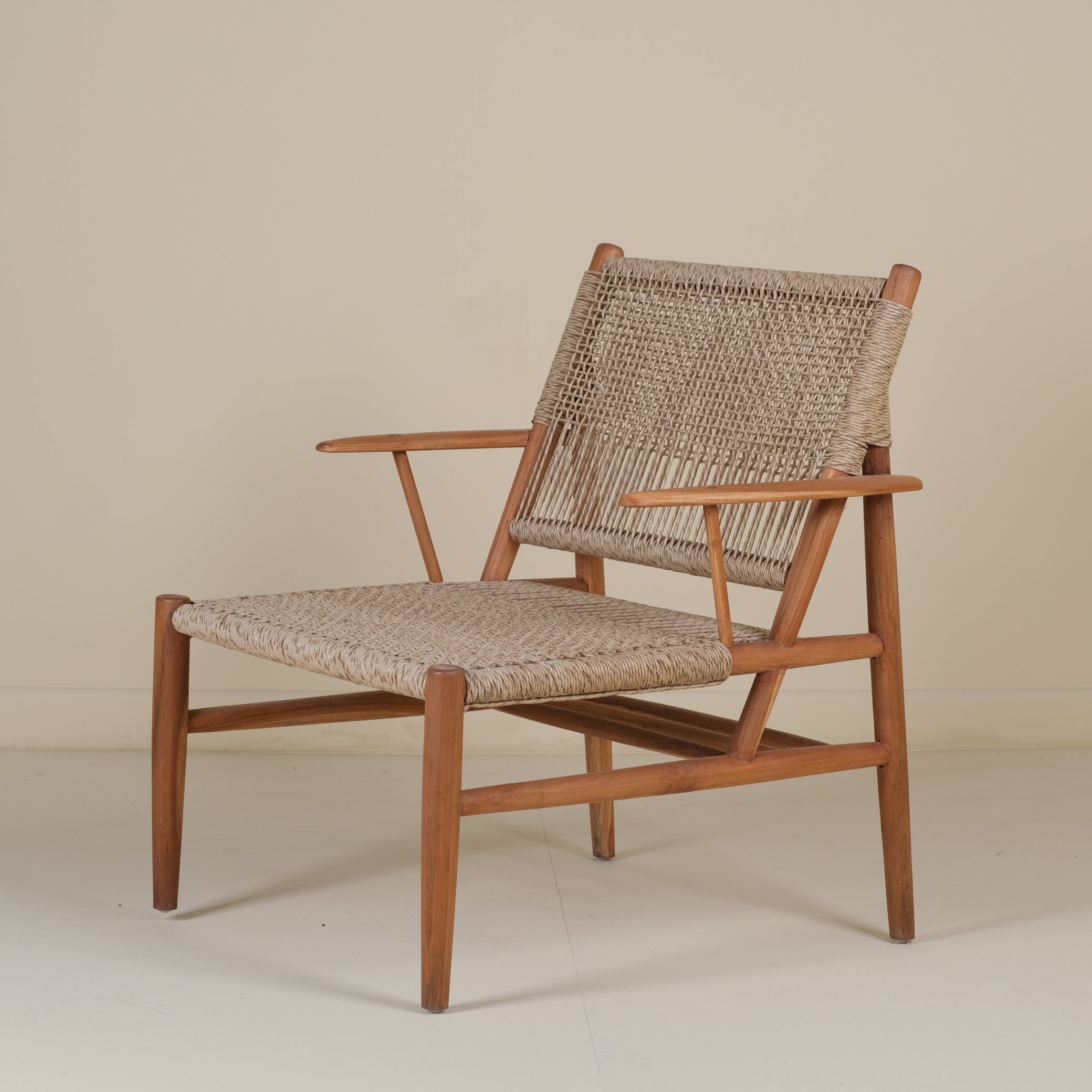 HALF YARN KNITTED ARMCHAIR