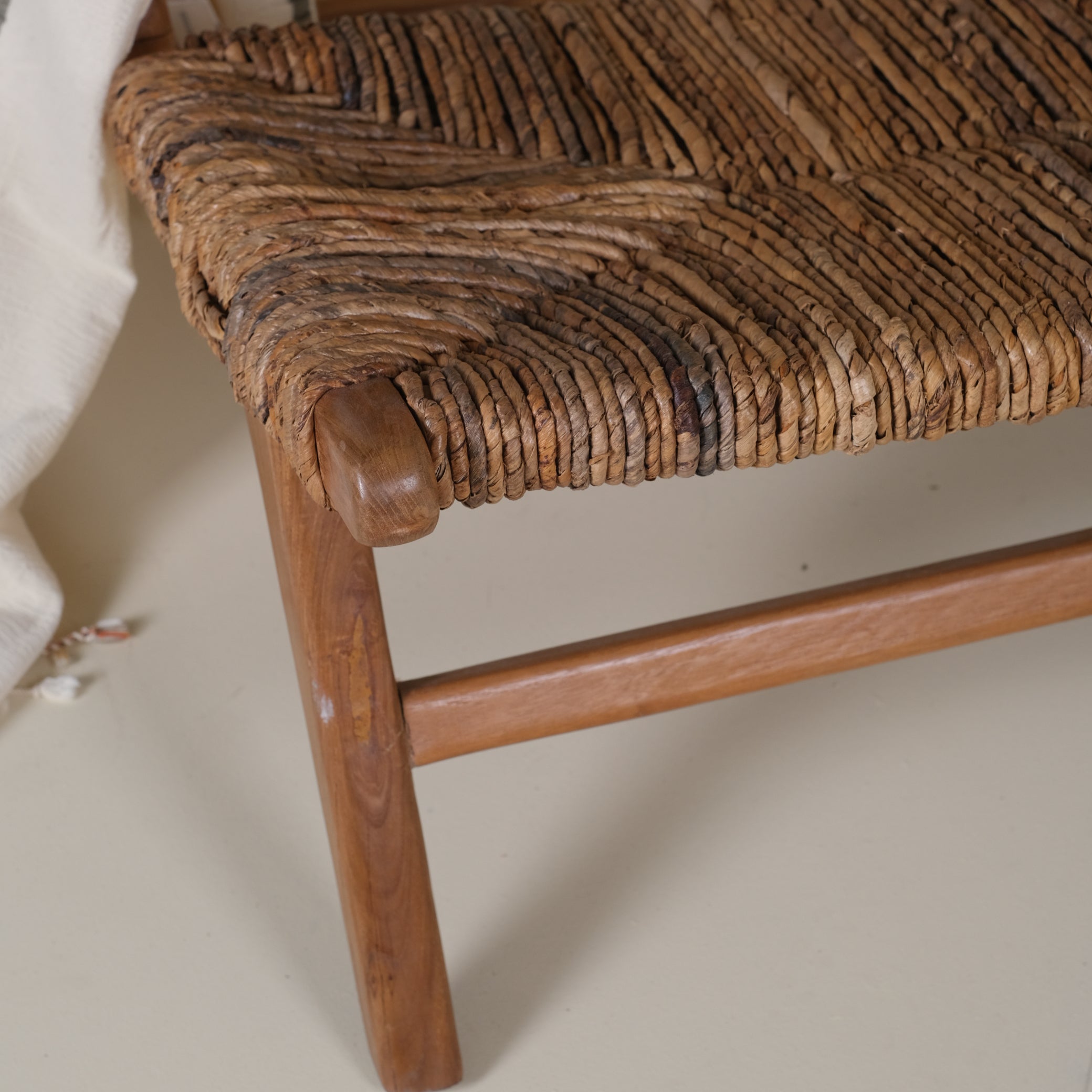 LAZY BANANA FIBER ARMCHAIR