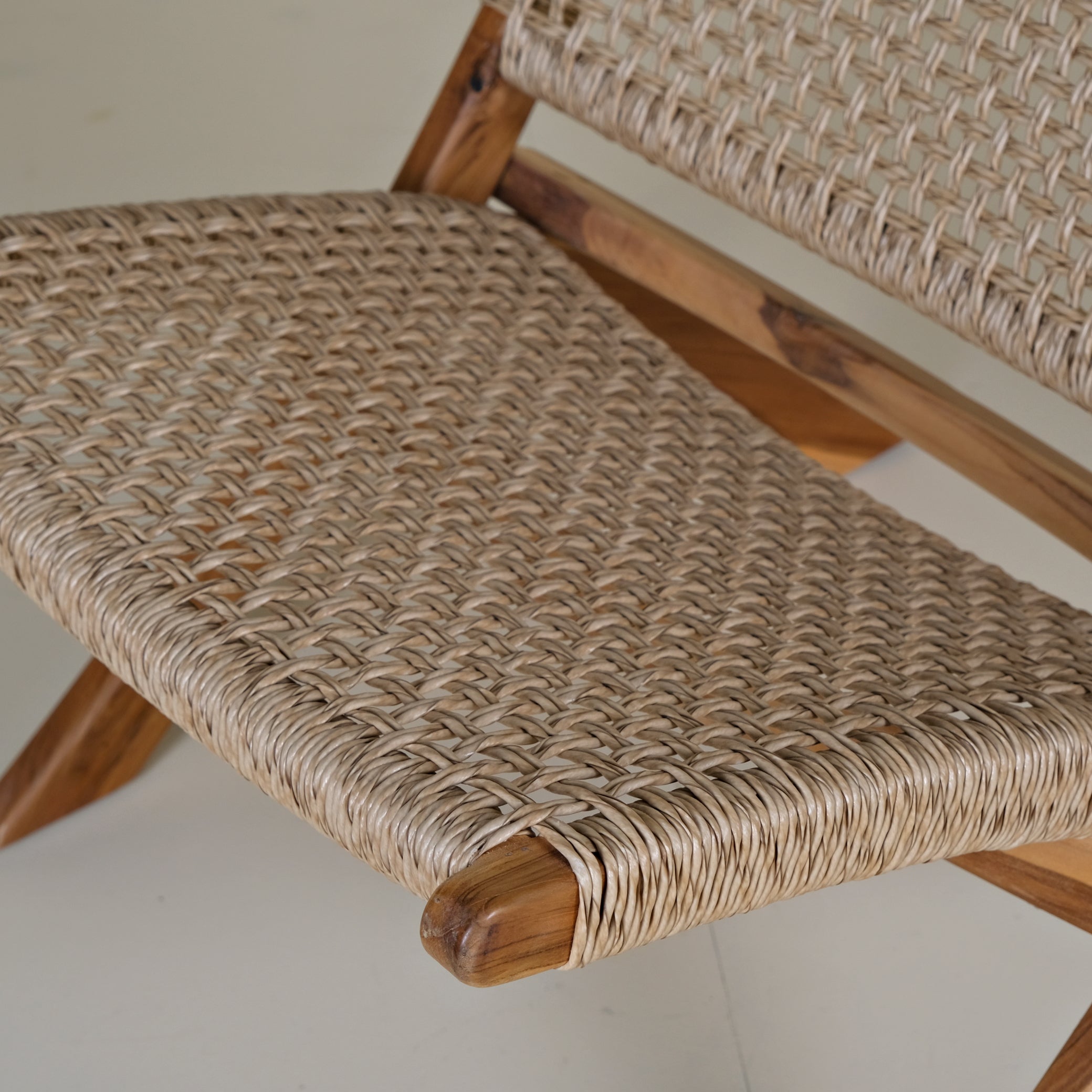 FOLDABLE SINGLE SOFA