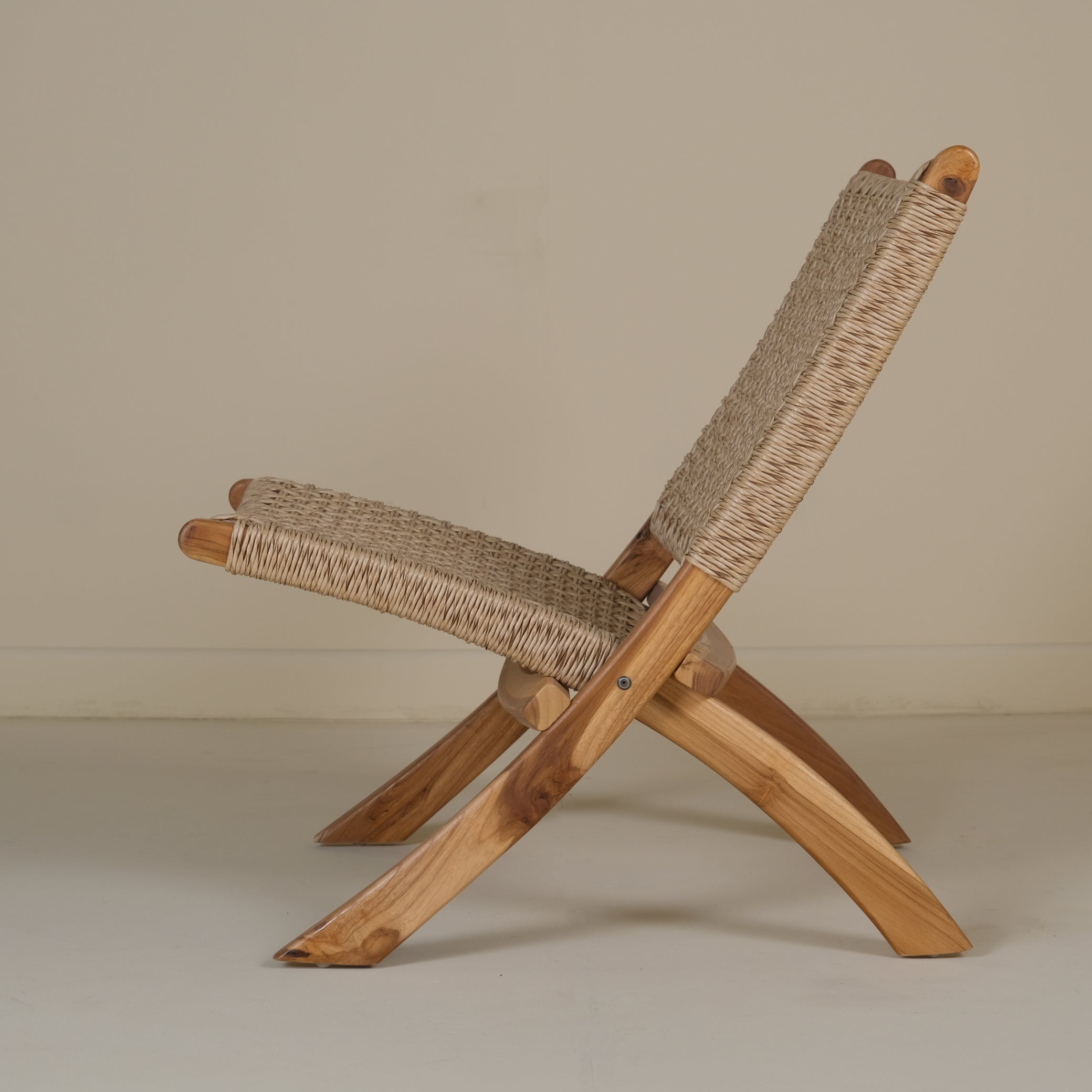 FOLDABLE SINGLE SOFA