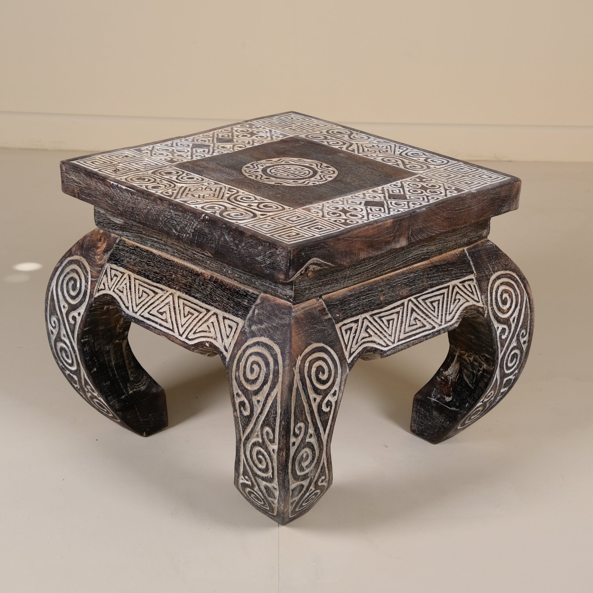 EMBROIDERED SMALL CRAB COFFEE TABLE