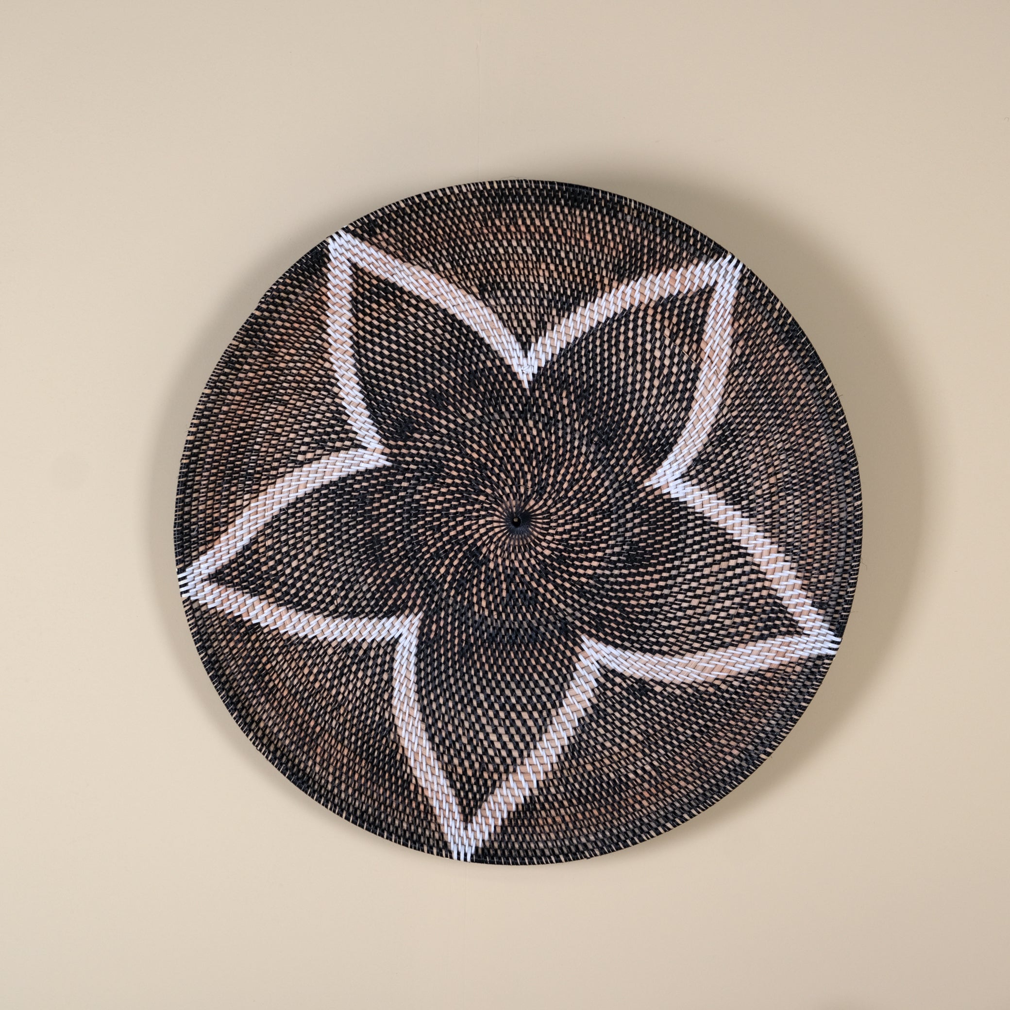 RATTAN WALL DECOR M