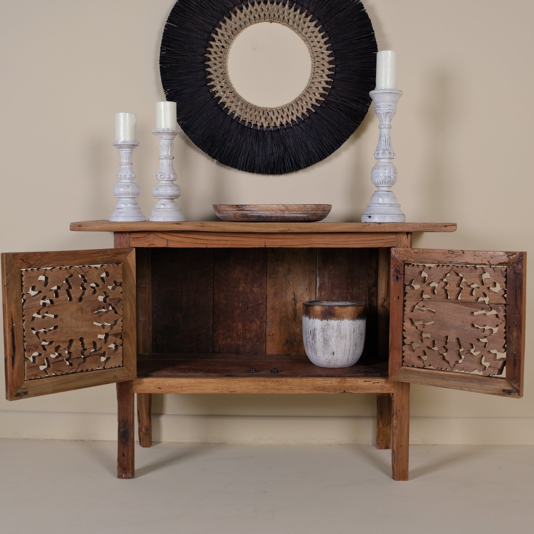 CARVED TEAK DRESSING