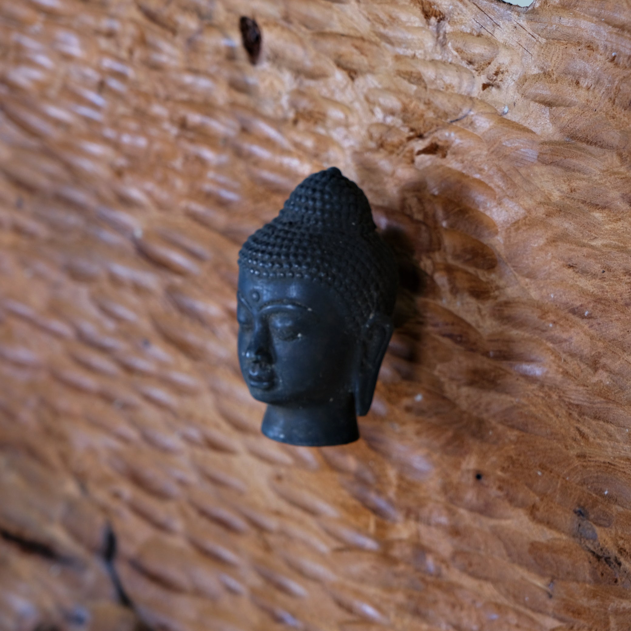ROUND TEAK PANEL WITH BUDDHA IN THE MIDDLE