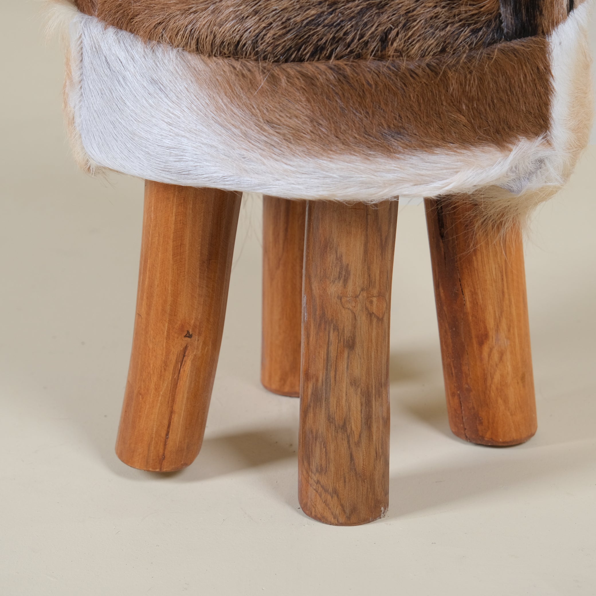 GOAT FLUFFY STOOL