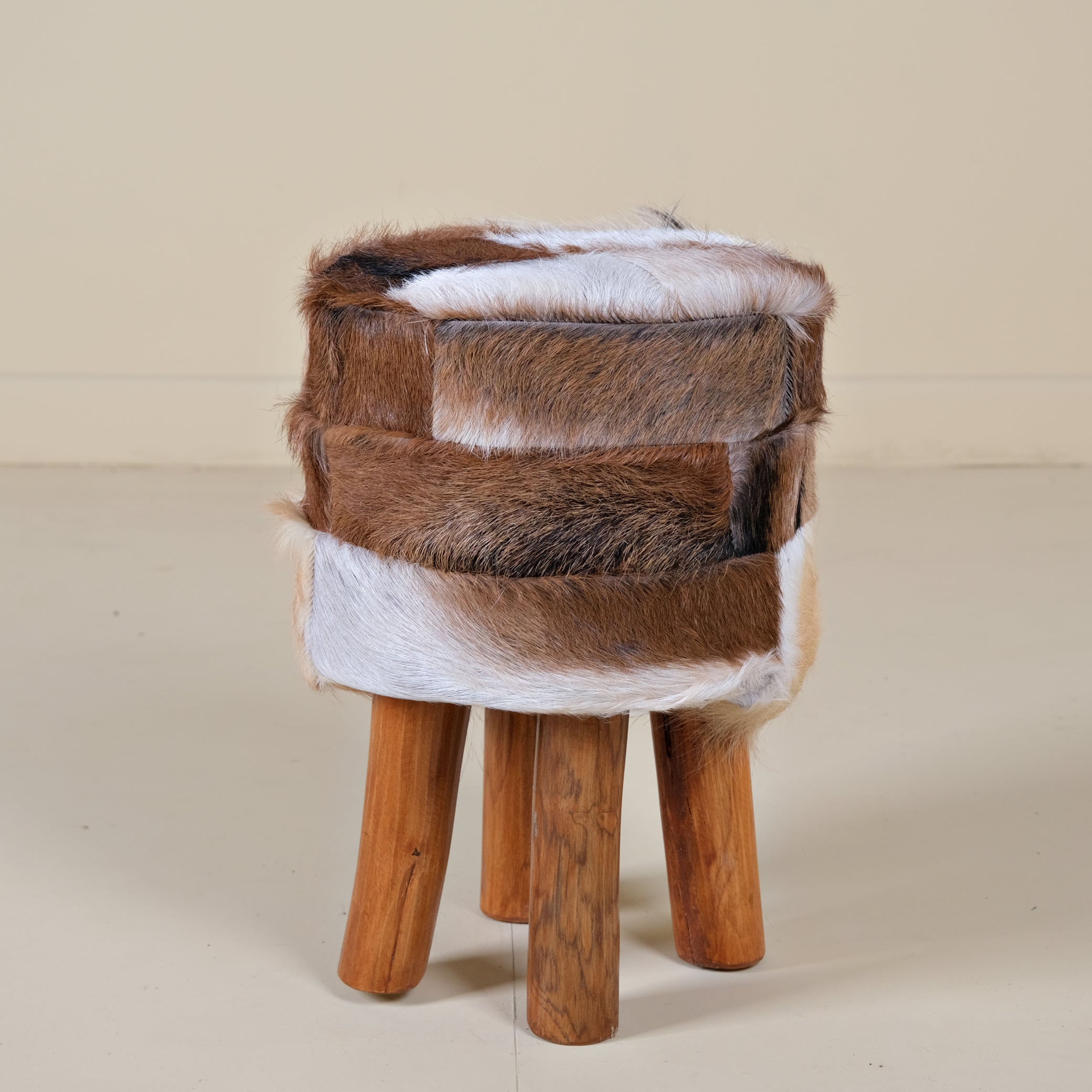 GOAT FLUFFY STOOL