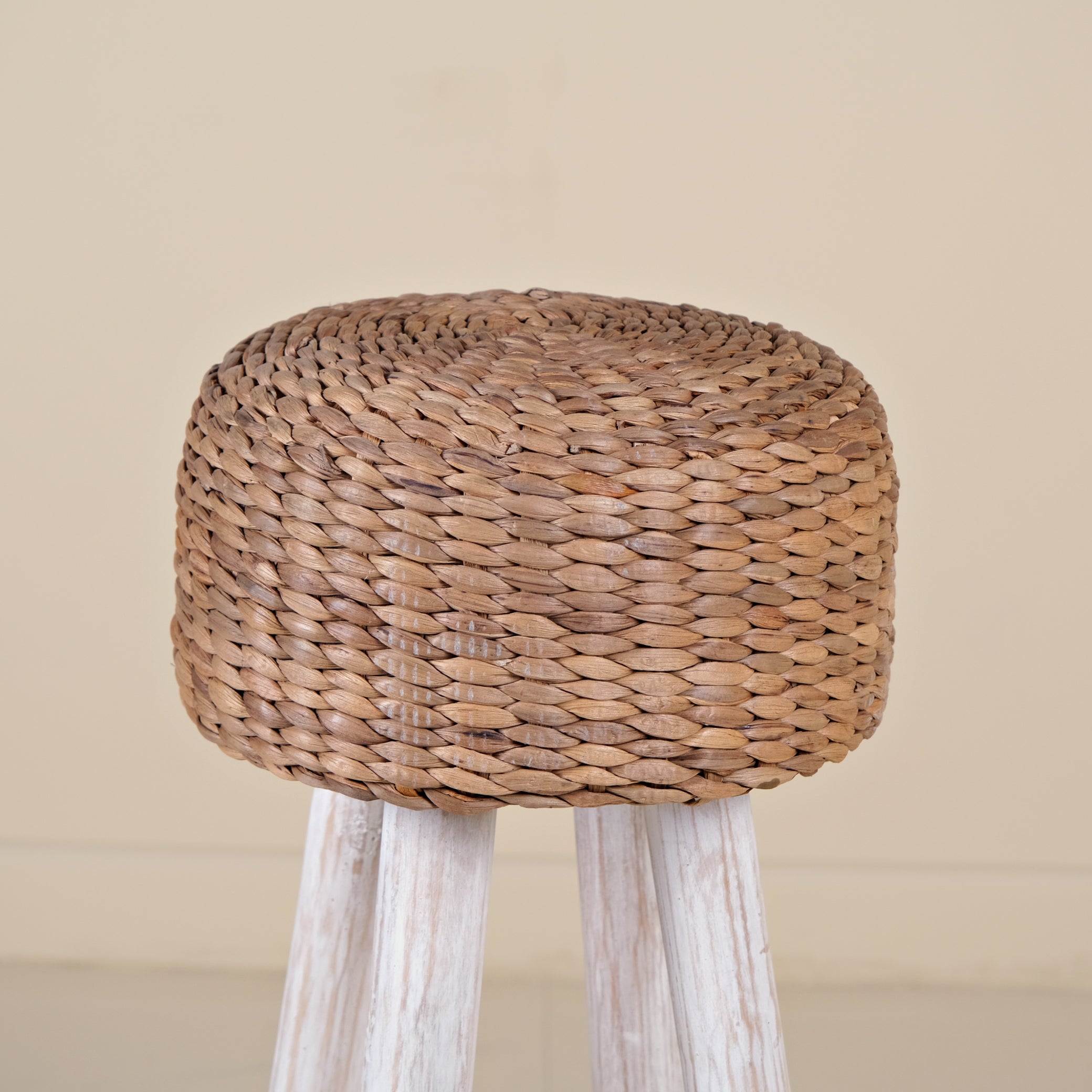 BANANA FIBER WHITE FOOT STOOL