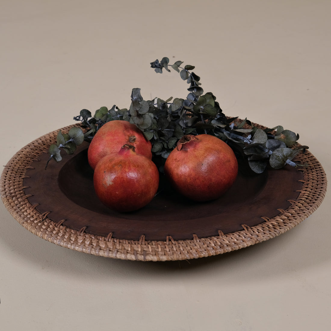 KNITTED RATTAN DARK WOOD TRAY