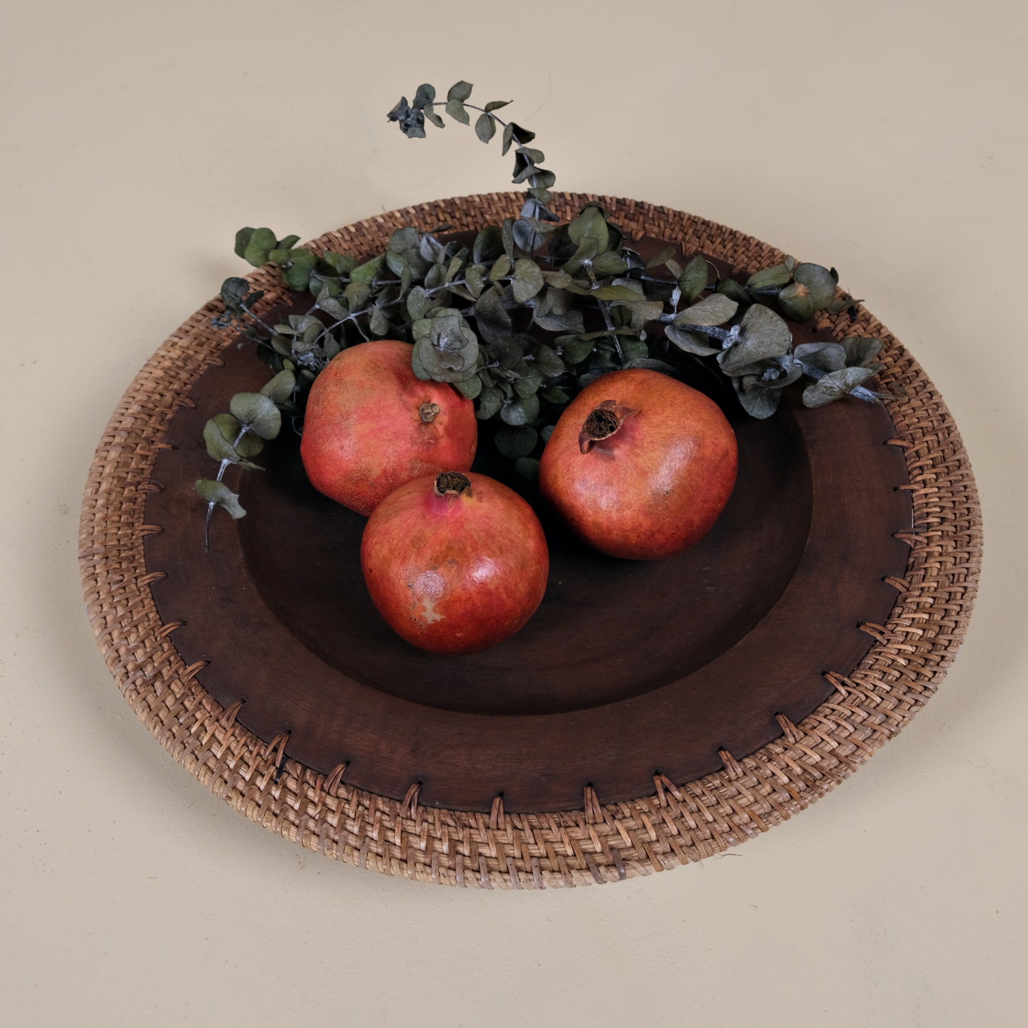 KNITTED RATTAN DARK WOOD TRAY