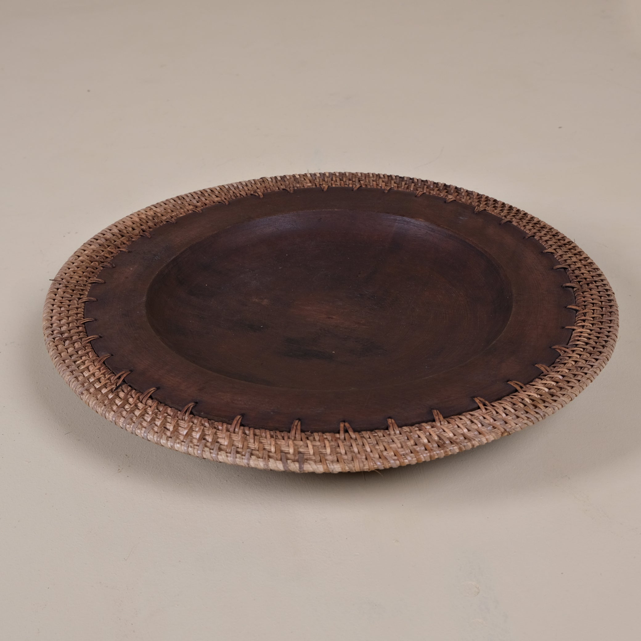 KNITTED RATTAN DARK WOOD TRAY