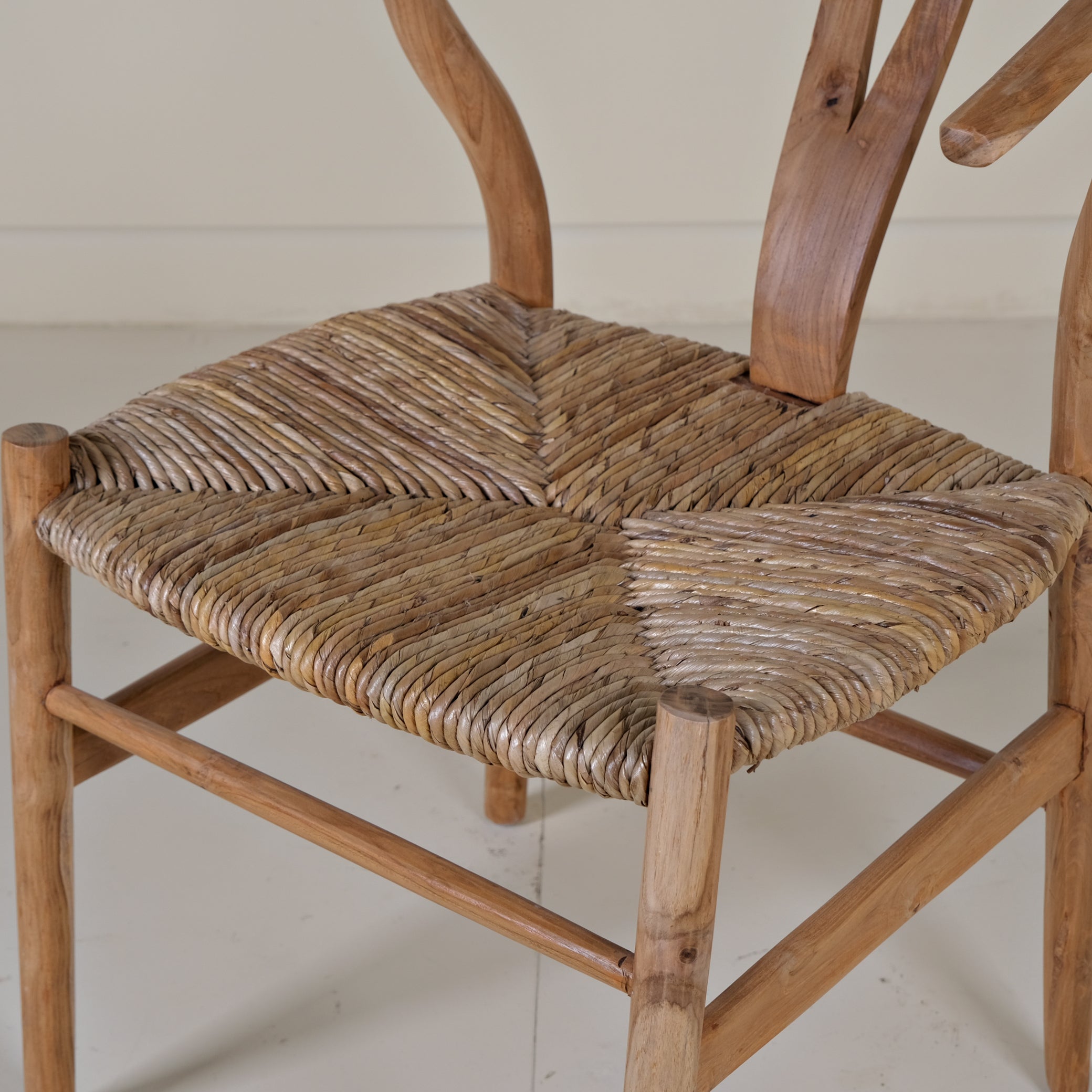 WISHBONE BANANA FIBER CHAIR
