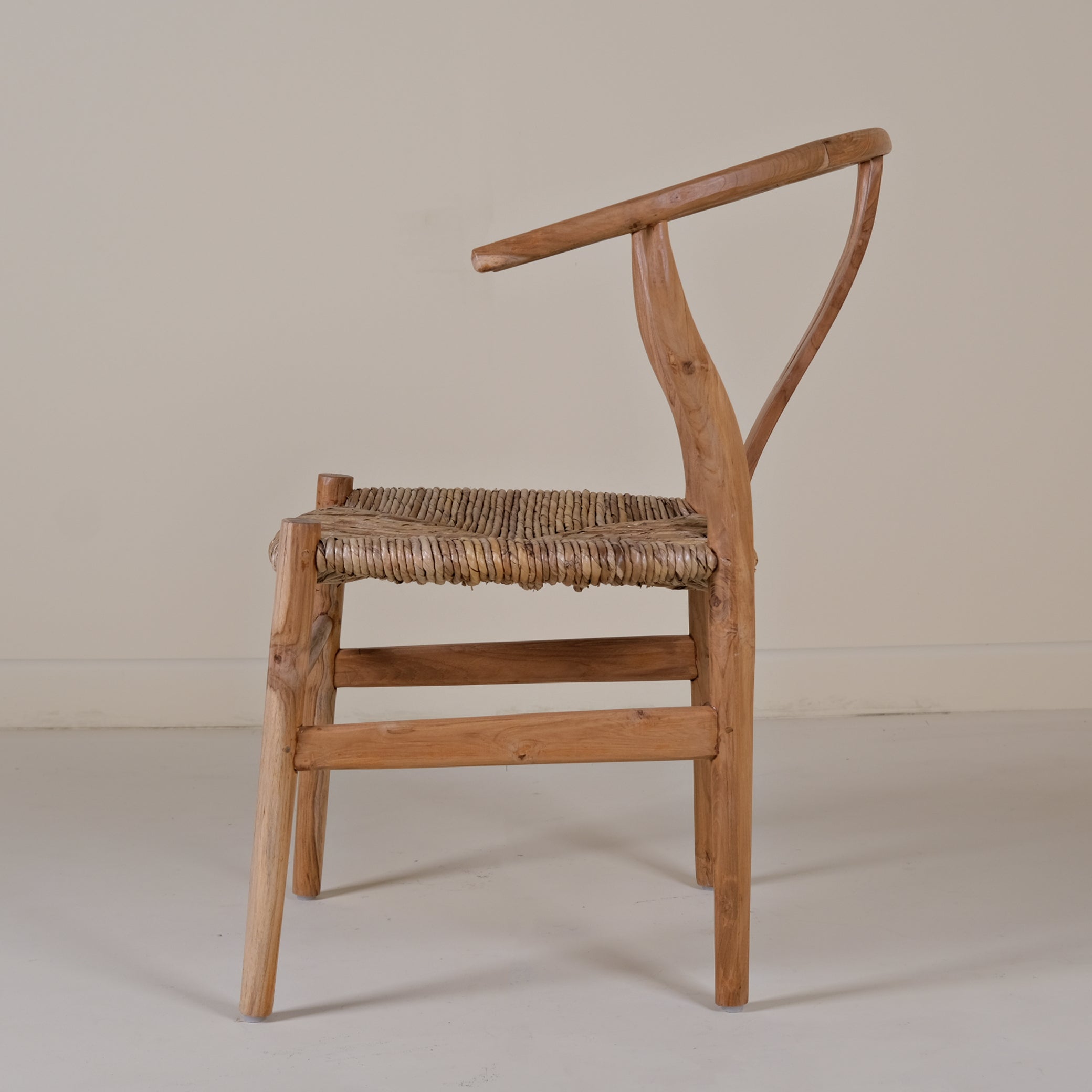 WISHBONE BANANA FIBER CHAIR