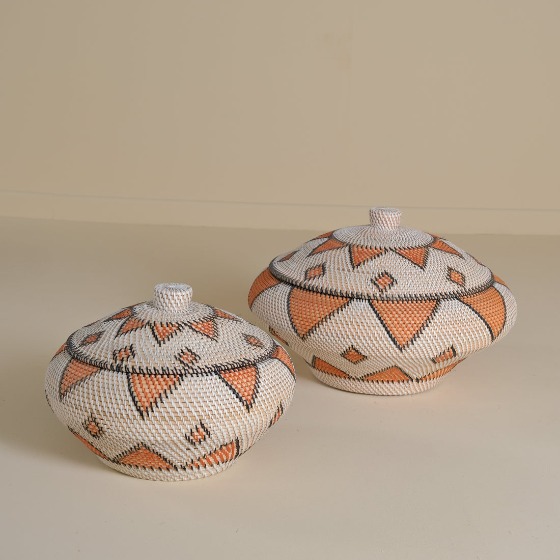 RATTAN PATTERNED VASE M