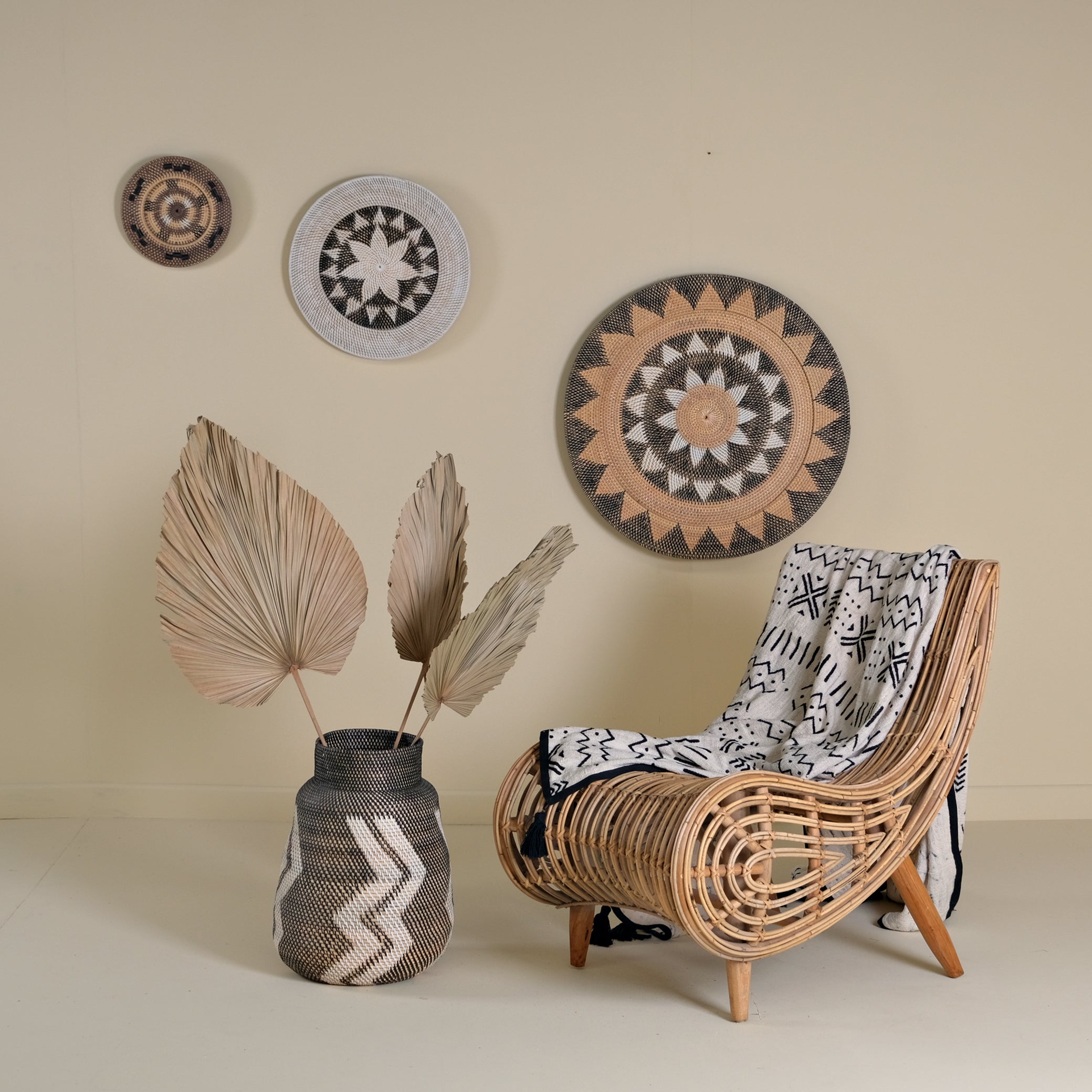 RATTAN KNITTED STRIPED PATTERNED BASKET