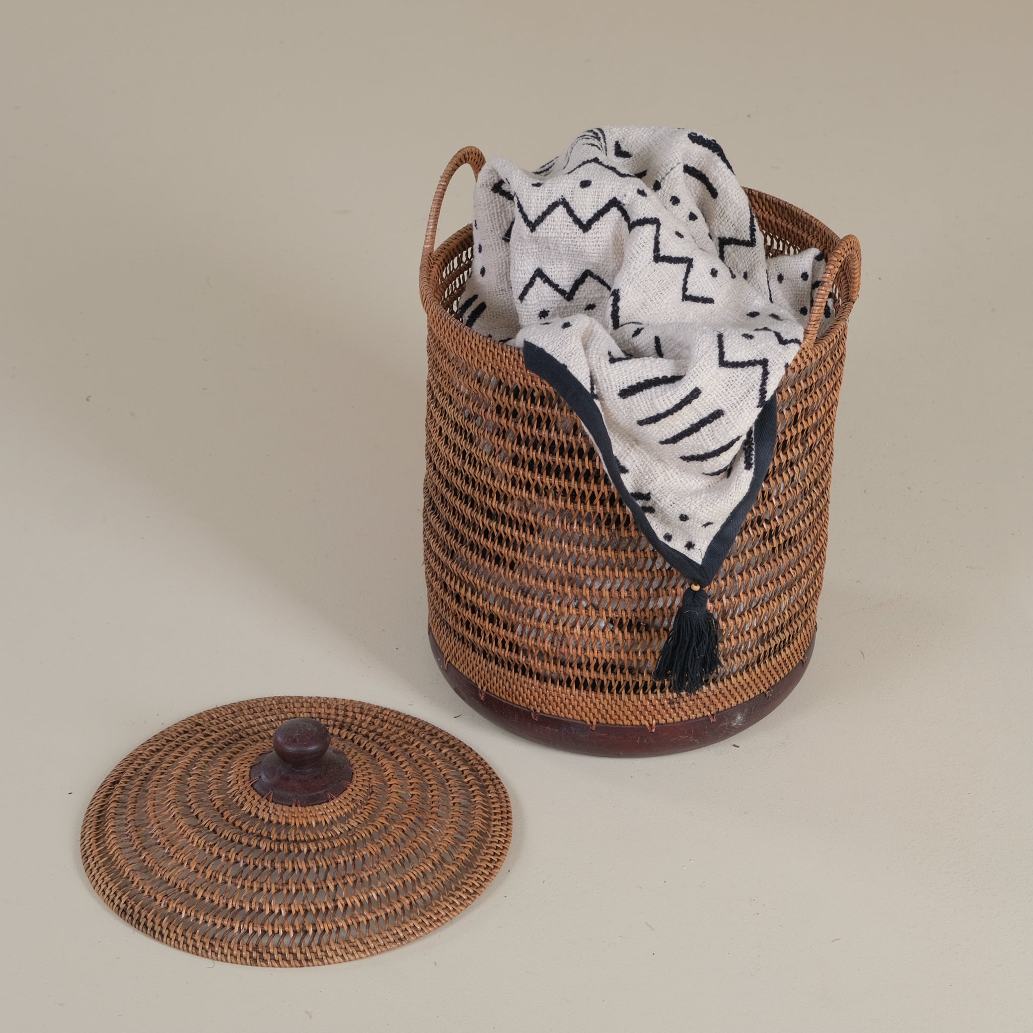 RATTAN HANDLED BASKET