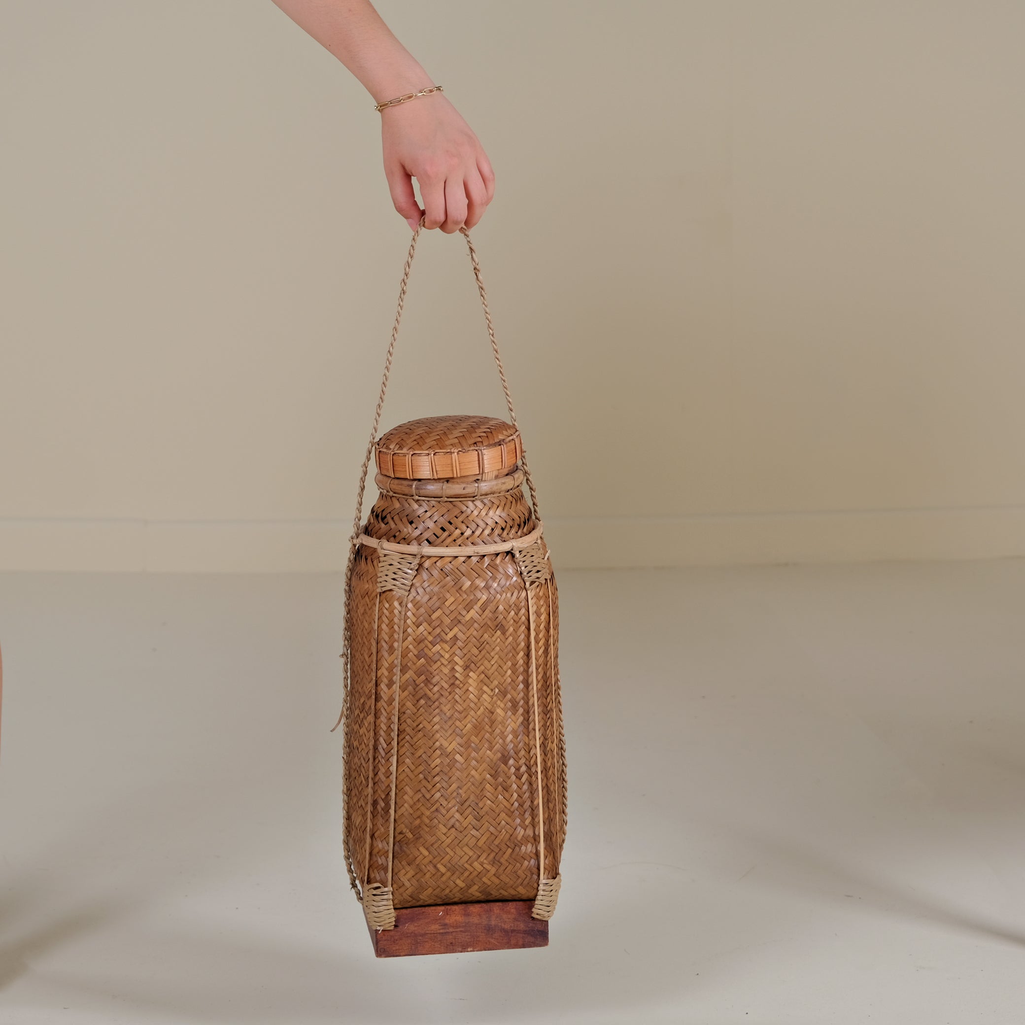 RATTAN ROPE BRAIDED BOX M