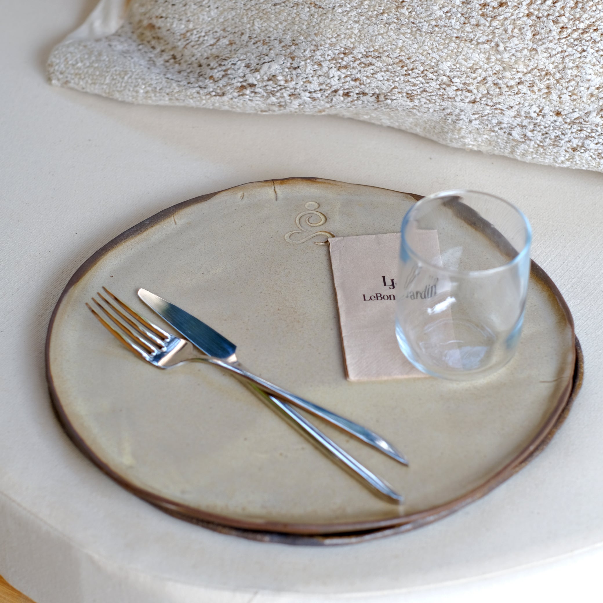 FLAT SERVING PLATE