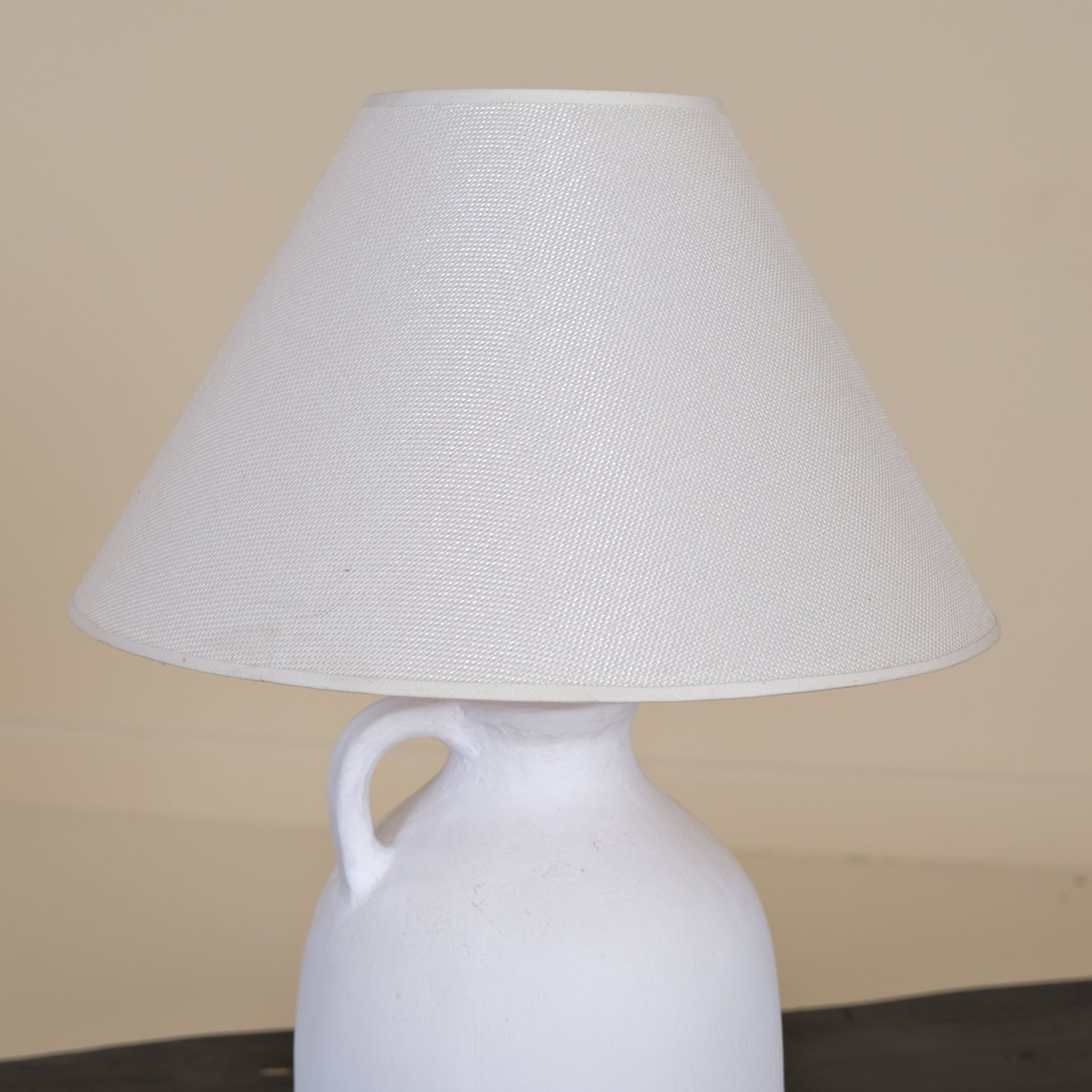 HANDLED LAMPSHADE