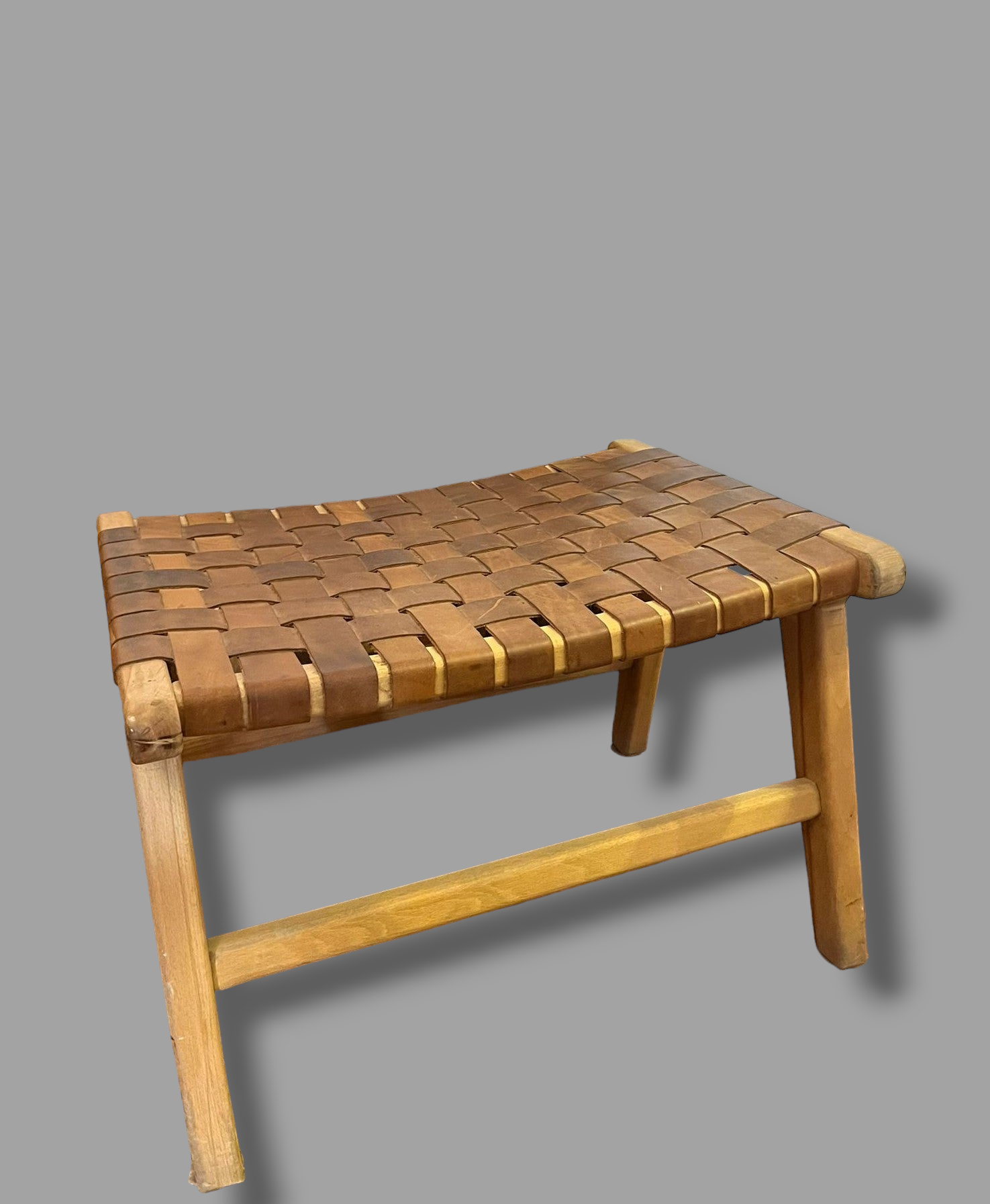 LAZY LEATHER STOOL