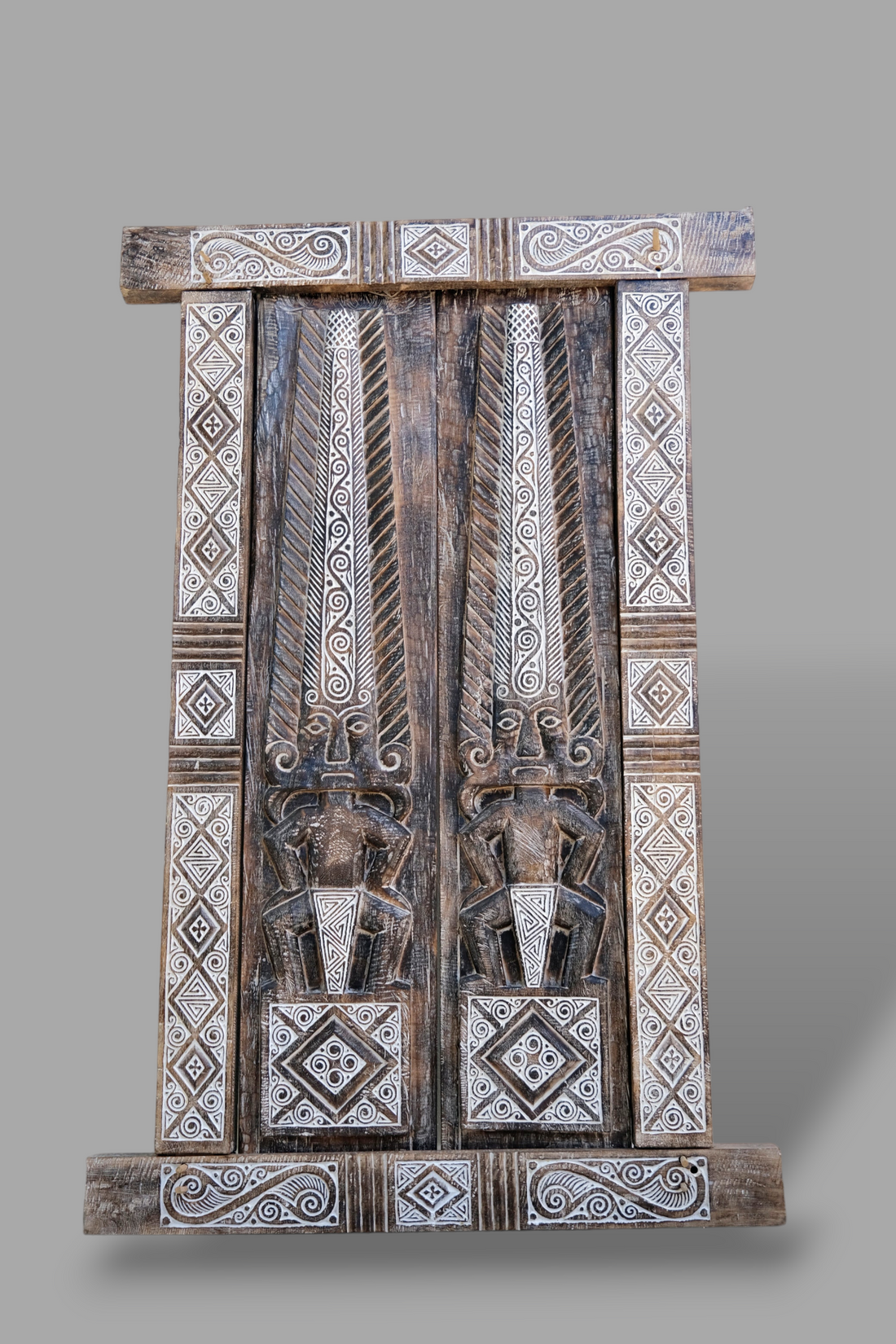 EMBROIDERED DOOR